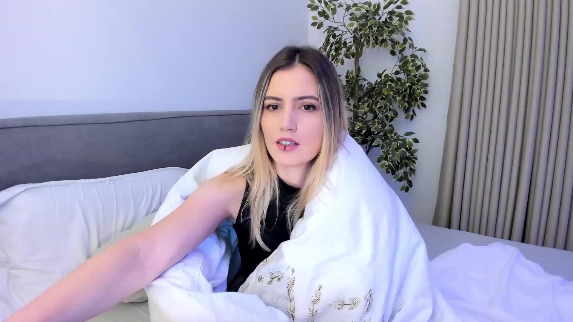 Gallery image thumbnail from happyendings_'s myfreecams stream on, 11/09/2023, 06:17 image 19 of 20