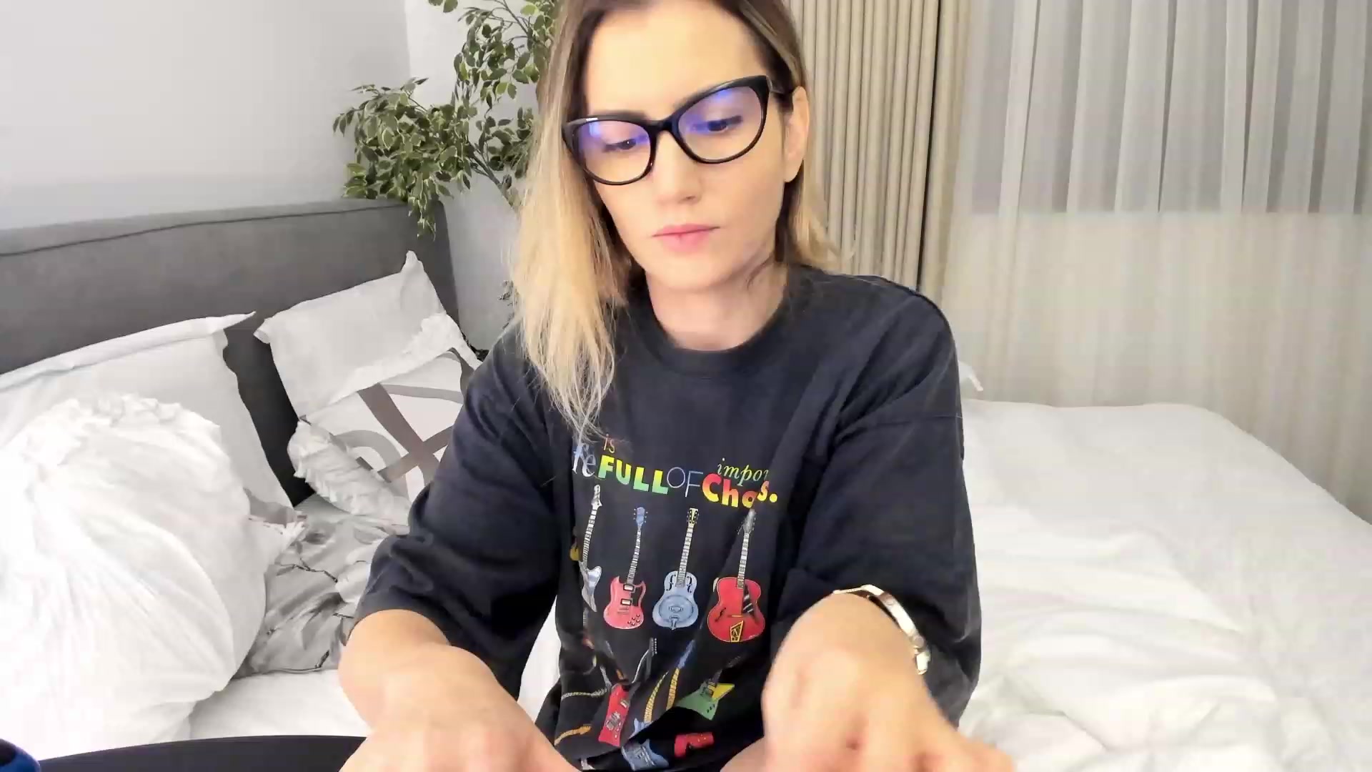 Gallery image thumbnail from happyendings_'s myfreecams stream on, 11/10/2023, 05:10 image 2 of 20