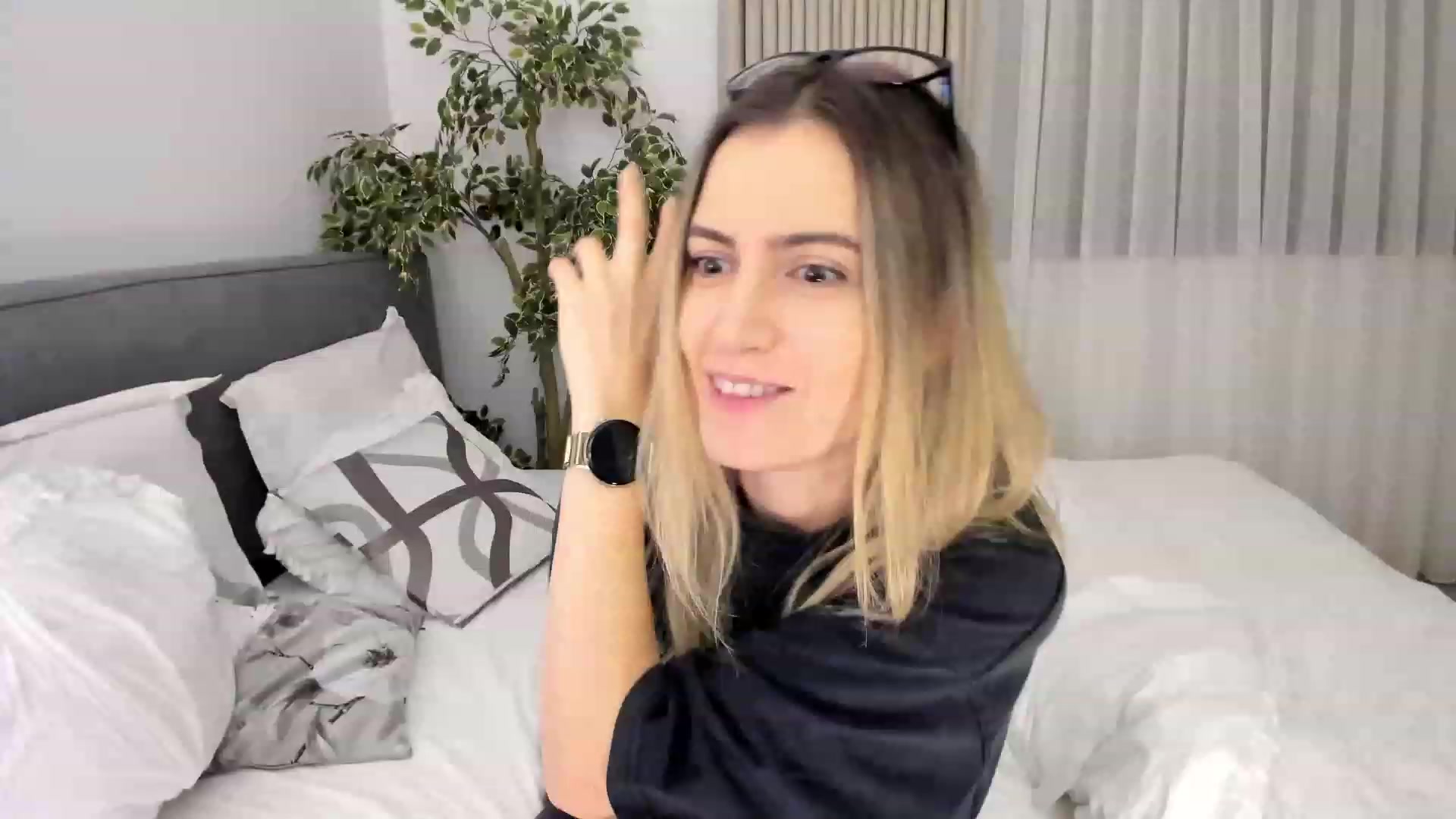 Gallery image thumbnail from happyendings_'s myfreecams stream on, 11/10/2023, 05:10 image 15 of 20