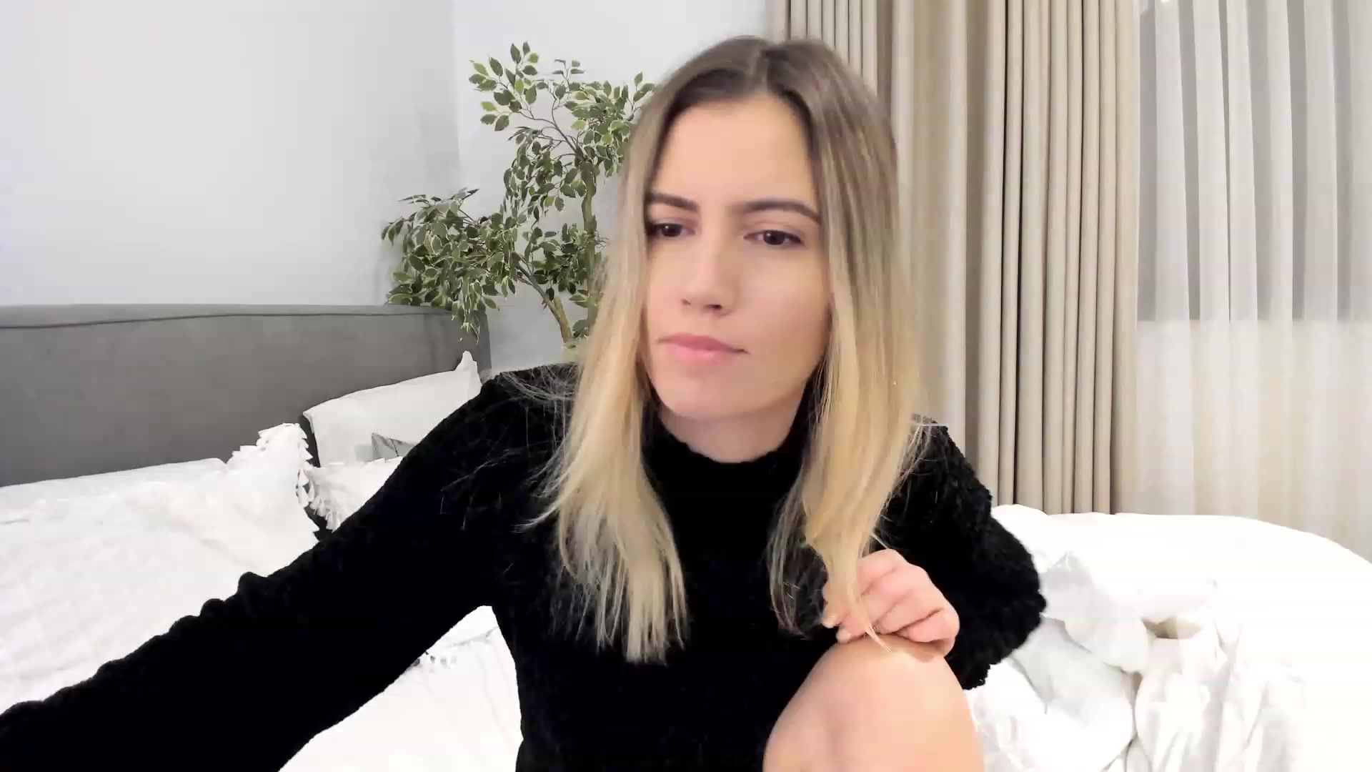 Gallery image thumbnail from happyendings_'s myfreecams stream on, 11/13/2023, 03:58 image 3 of 20