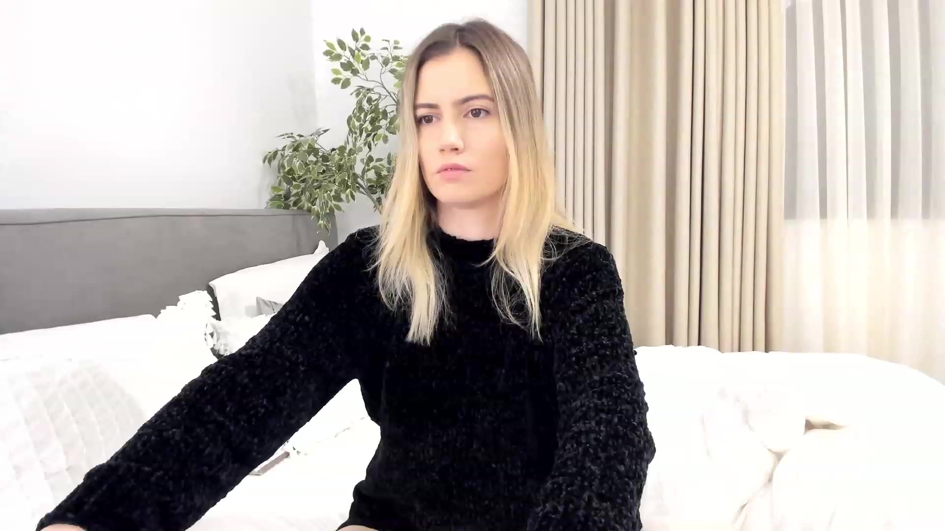 Gallery image thumbnail from happyendings_'s myfreecams stream on, 11/13/2023, 03:58 image 4 of 20