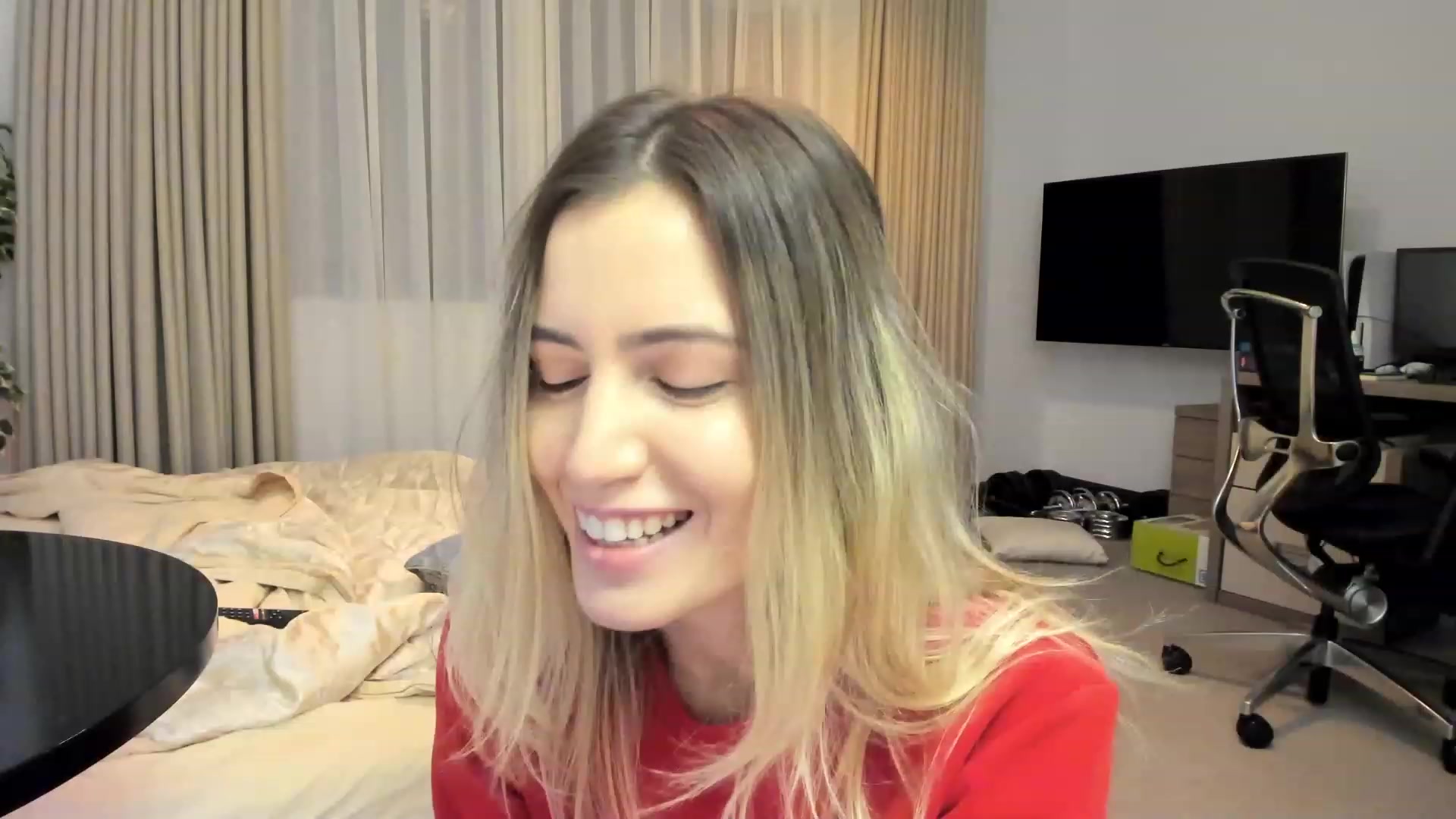 Gallery image thumbnail from happyendings_'s myfreecams stream on, 11/23/2023, 04:24 image 20 of 20