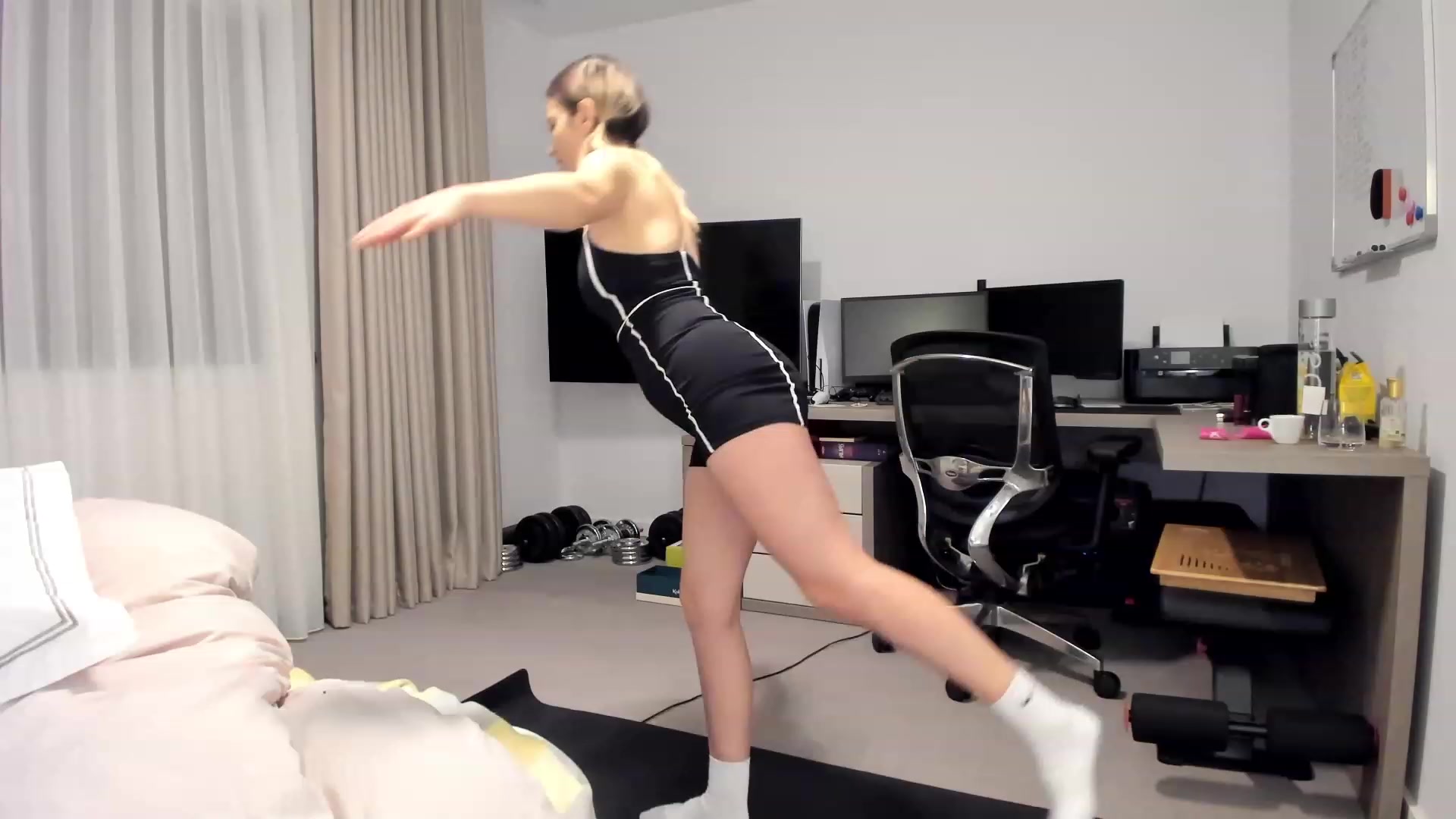 Gallery image thumbnail from happyendings_'s myfreecams stream on, 11/27/2023, 05:58 image 11 of 20