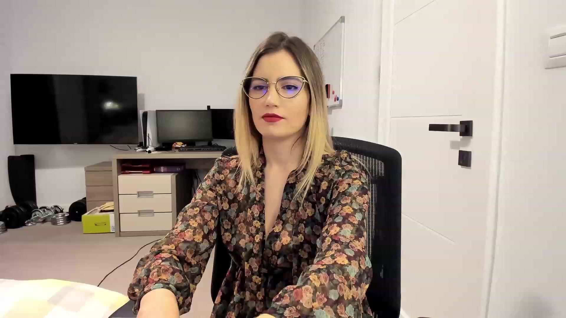 Gallery image thumbnail from happyendings_'s myfreecams stream on, 11/29/2023, 06:08 image 20 of 20