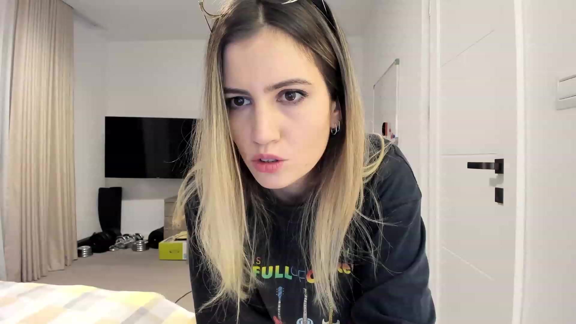 Gallery image thumbnail from happyendings_'s myfreecams stream on, 11/30/2023, 05:02 image 10 of 20