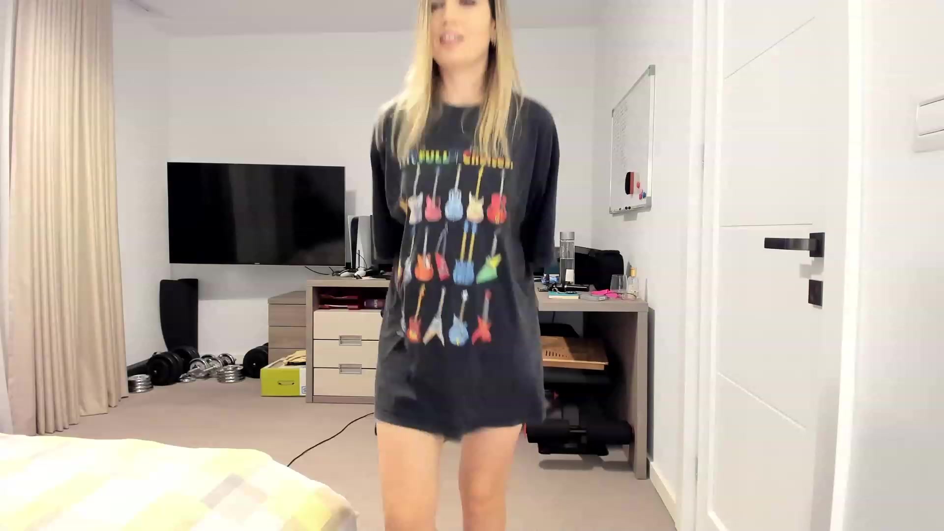 Gallery image thumbnail from happyendings_'s myfreecams stream on, 11/30/2023, 05:02 image 11 of 20