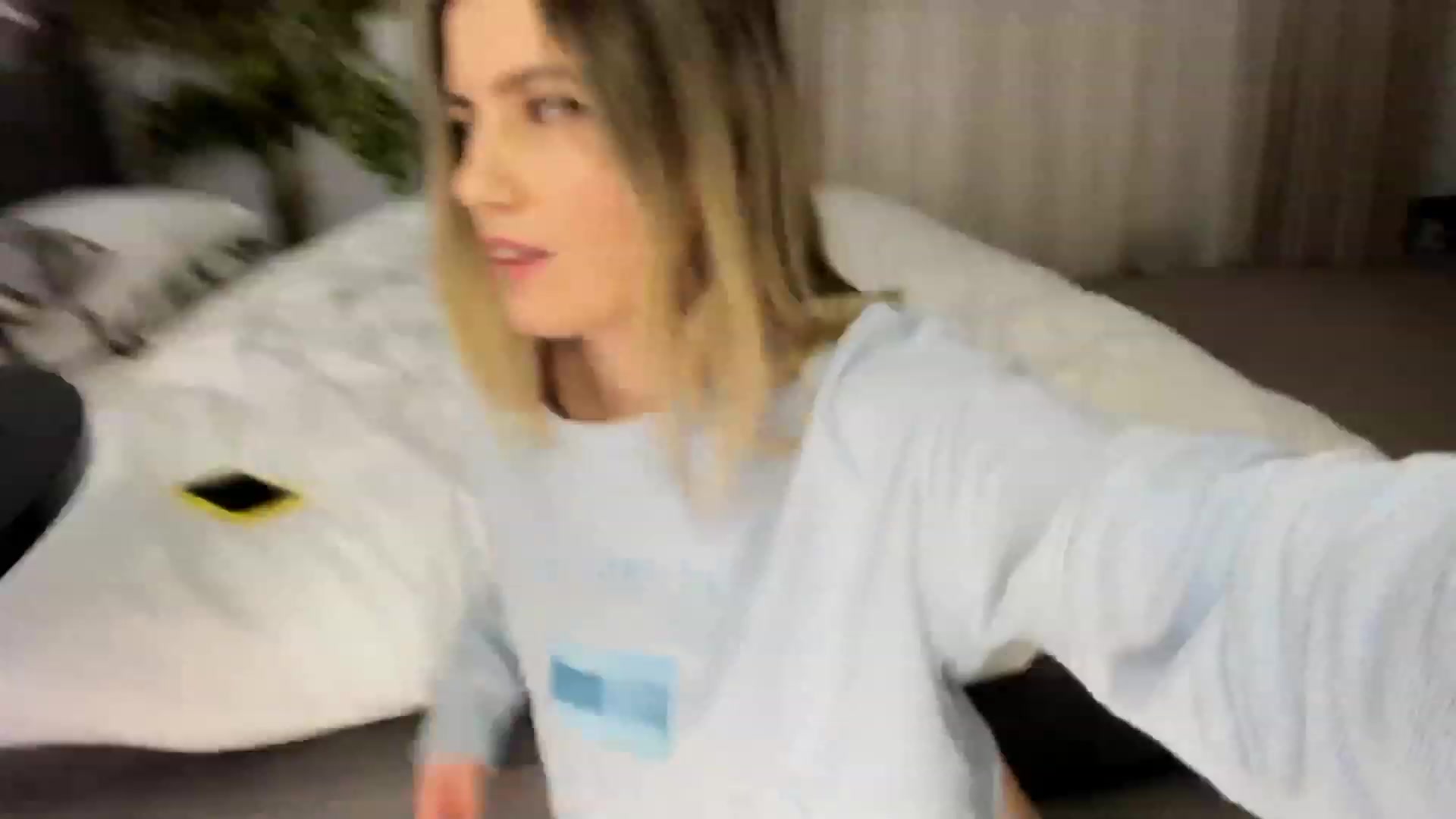 Gallery image thumbnail from happyendings_'s myfreecams stream on, 12/13/2023, 05:59 image 5 of 20