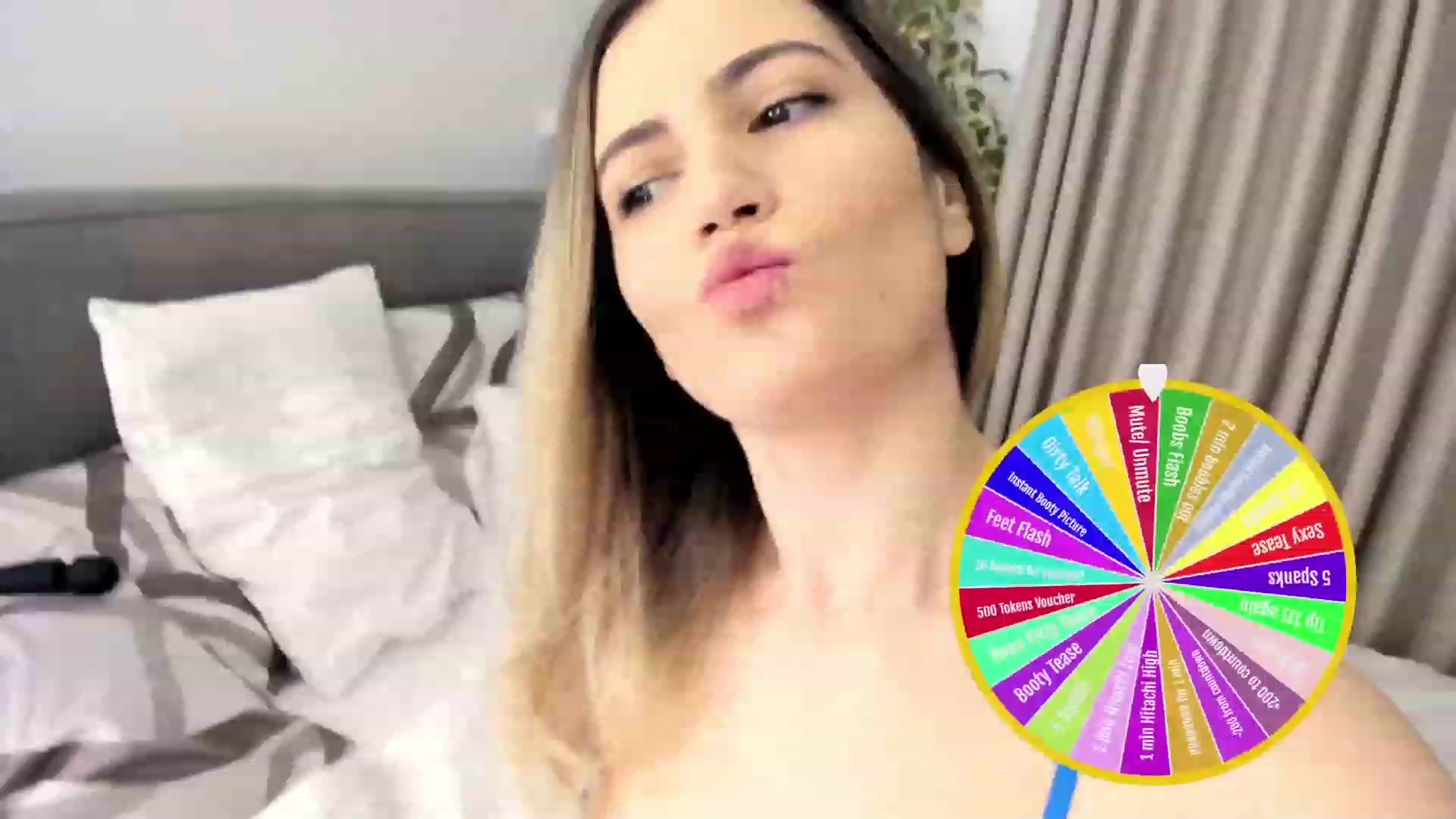 Gallery image thumbnail from happyendings_'s myfreecams stream on, 12/14/2023, 05:07 image 10 of 20