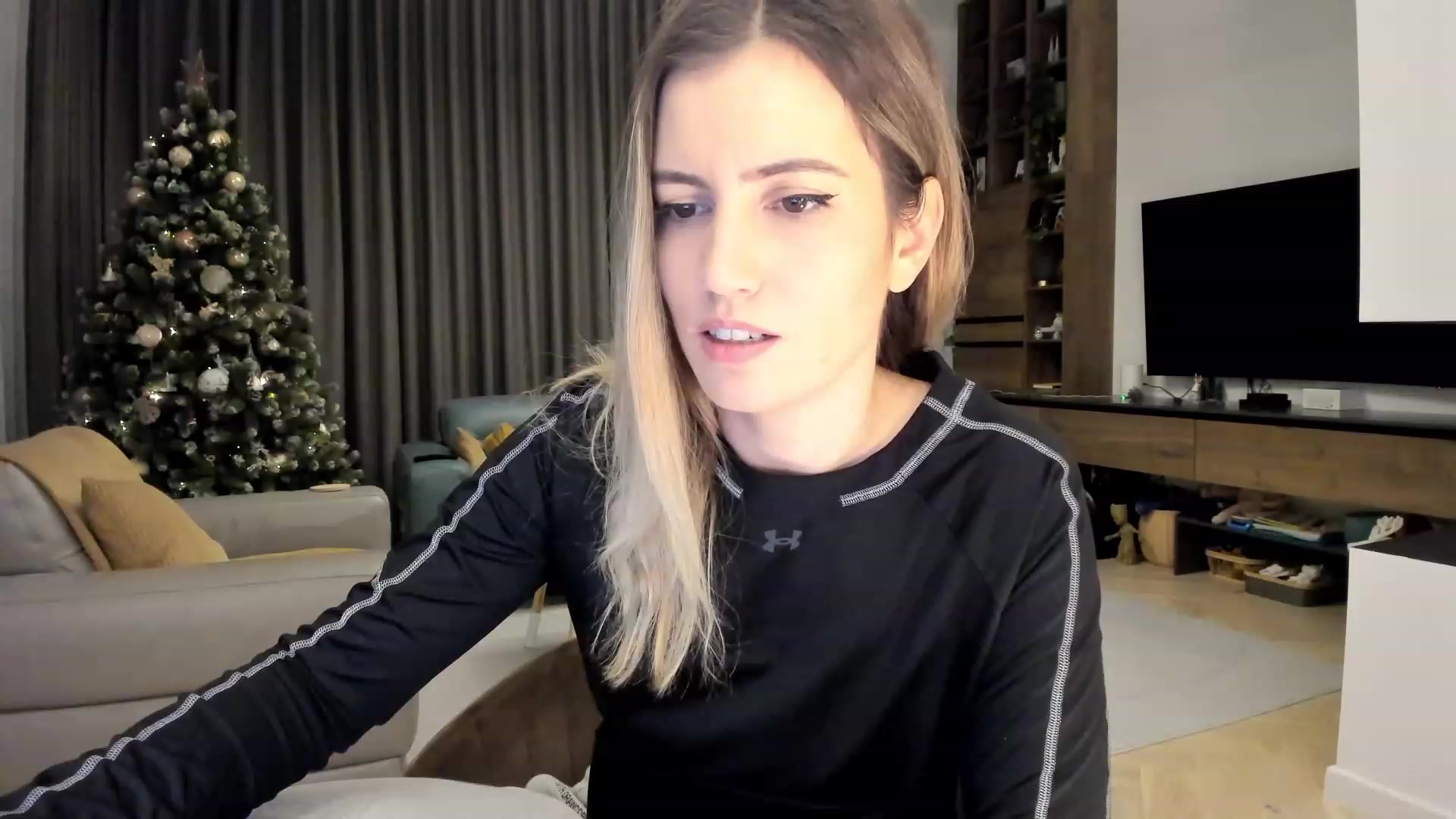 Gallery image thumbnail from happyendings_'s myfreecams stream on, 12/16/2023, 04:33 image 16 of 20