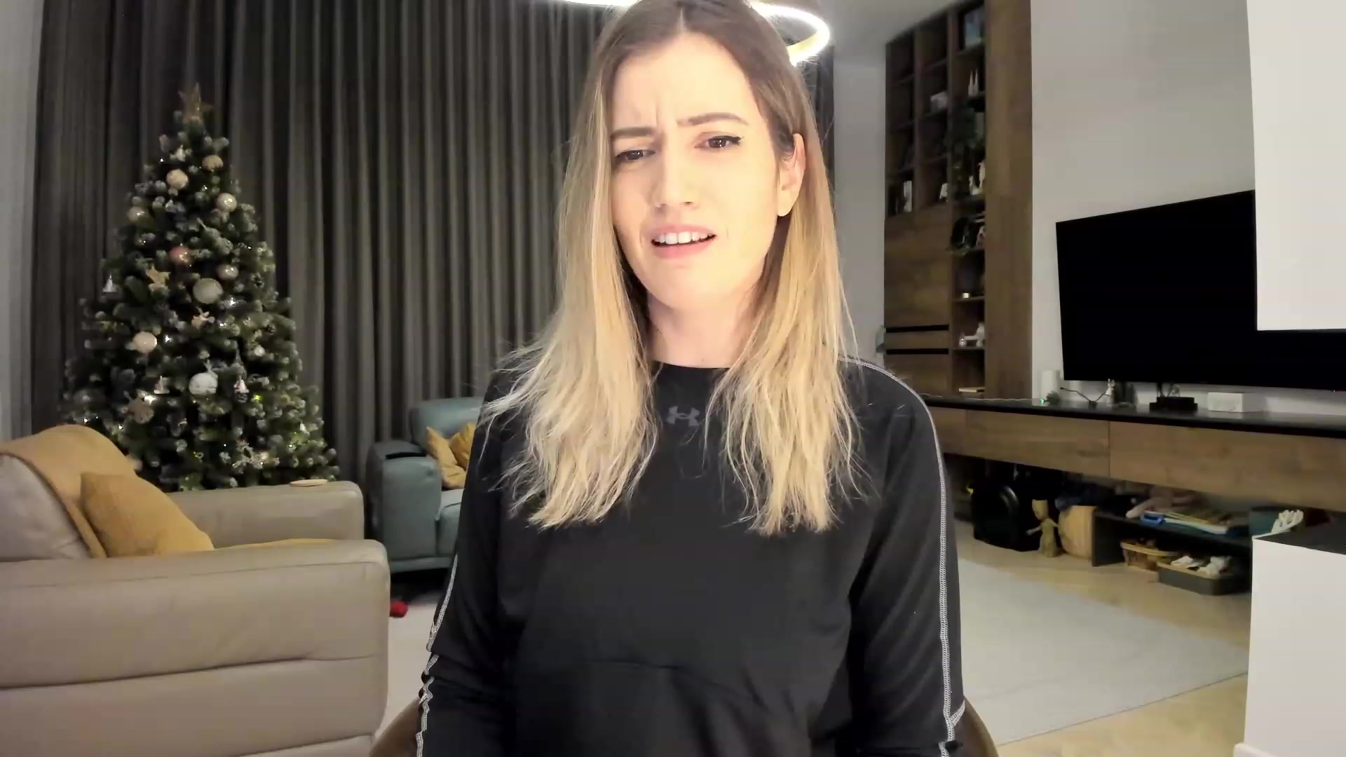 Gallery image thumbnail from happyendings_'s myfreecams stream on, 12/16/2023, 04:33 image 19 of 20