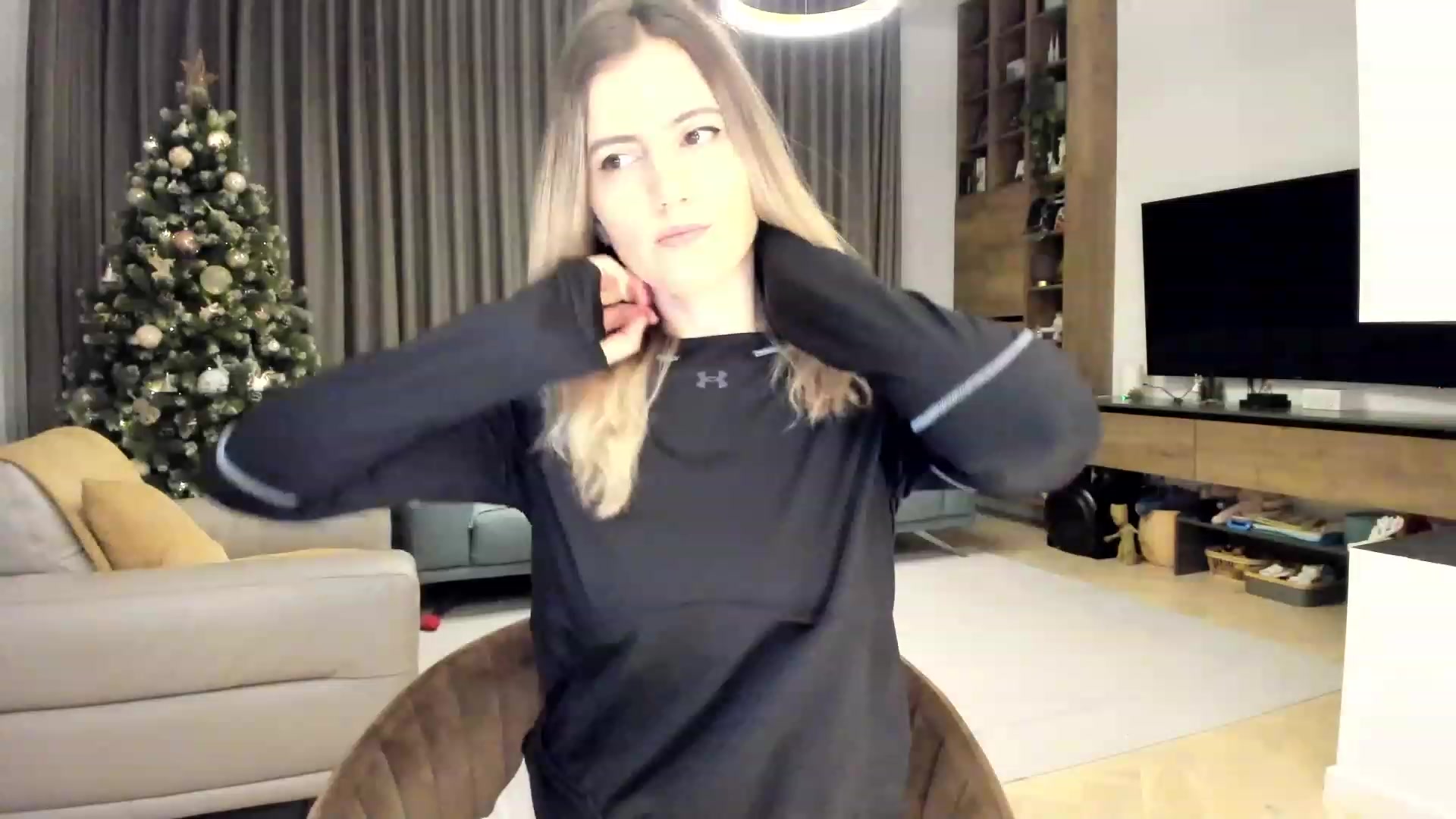 Gallery image thumbnail from happyendings_'s myfreecams stream on, 12/16/2023, 04:33 image 13 of 20