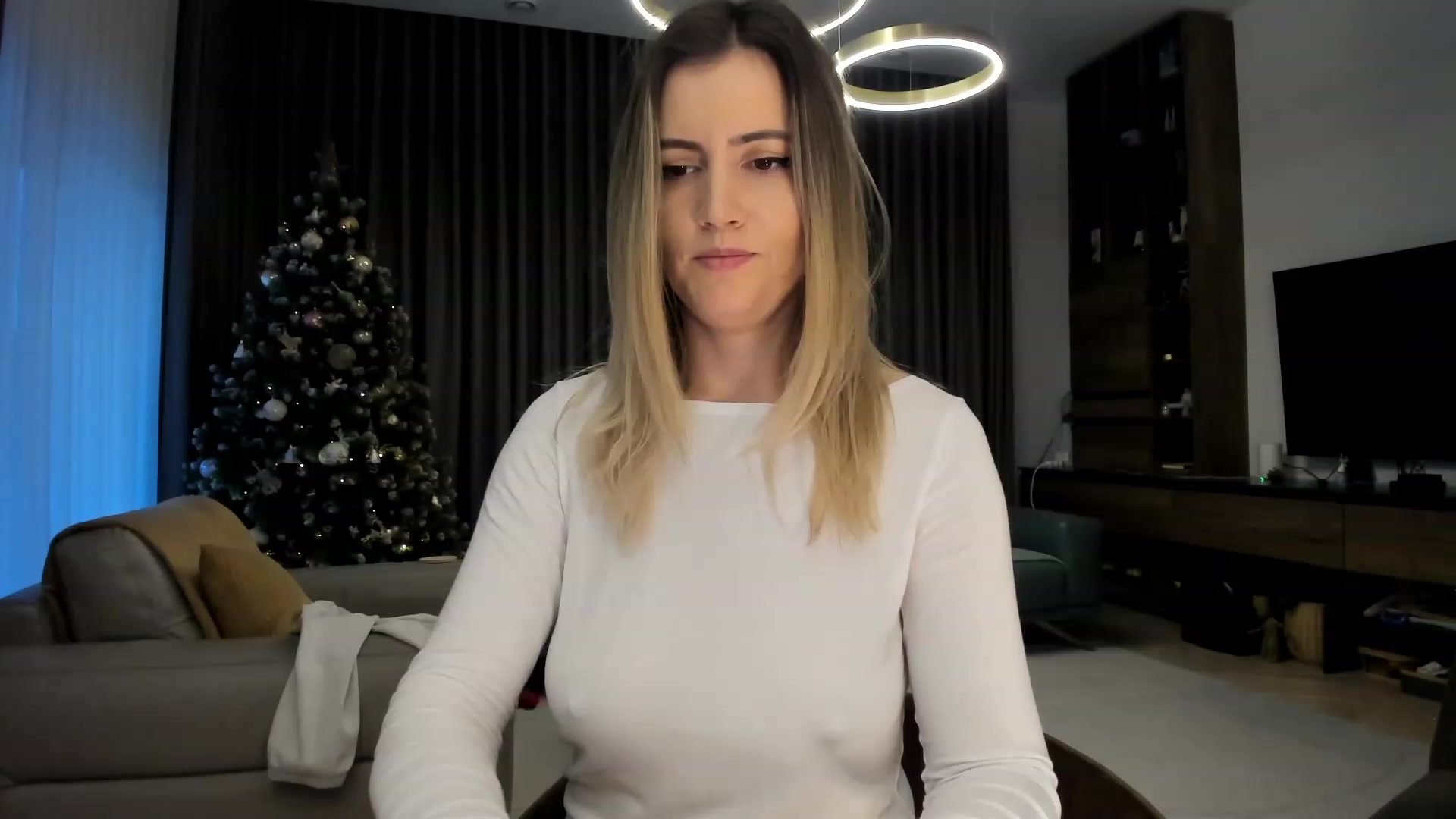 Gallery image thumbnail from happyendings_'s myfreecams stream on, 12/16/2023, 06:00 image 11 of 20