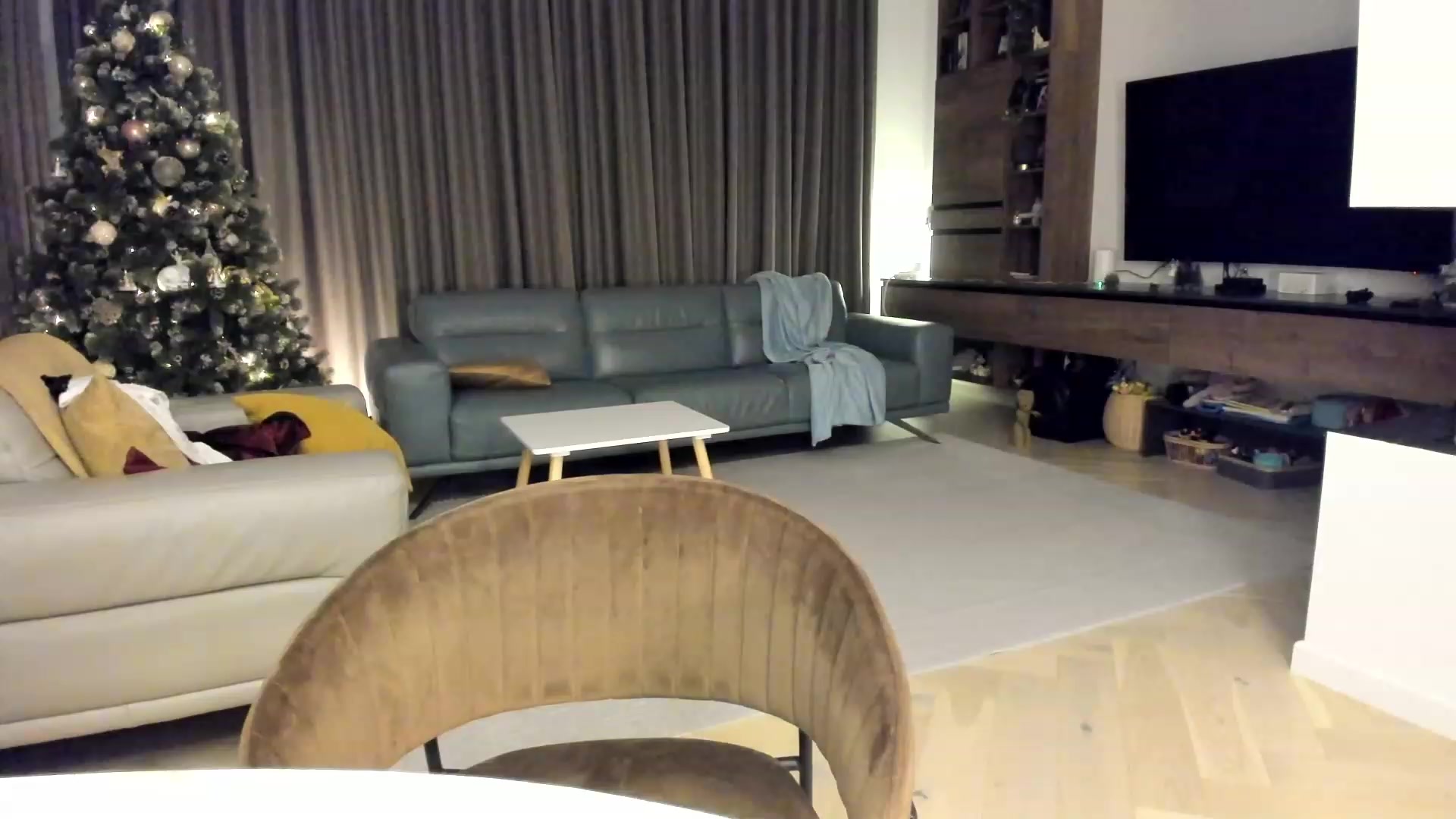 Gallery image thumbnail from happyendings_'s myfreecams stream on, 12/17/2023, 05:56 image 8 of 20