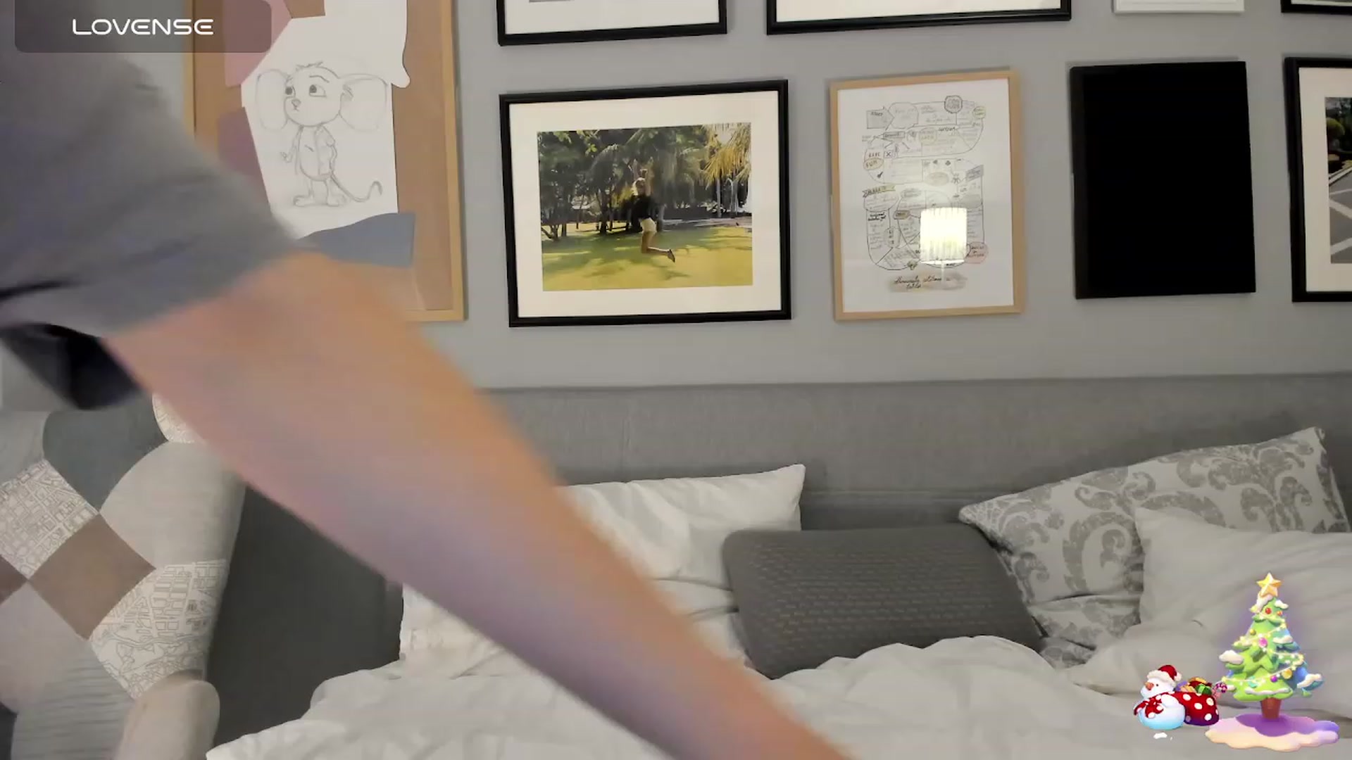 Gallery image thumbnail from happyendings_'s myfreecams stream on, 12/21/2023, 04:54 image 15 of 20