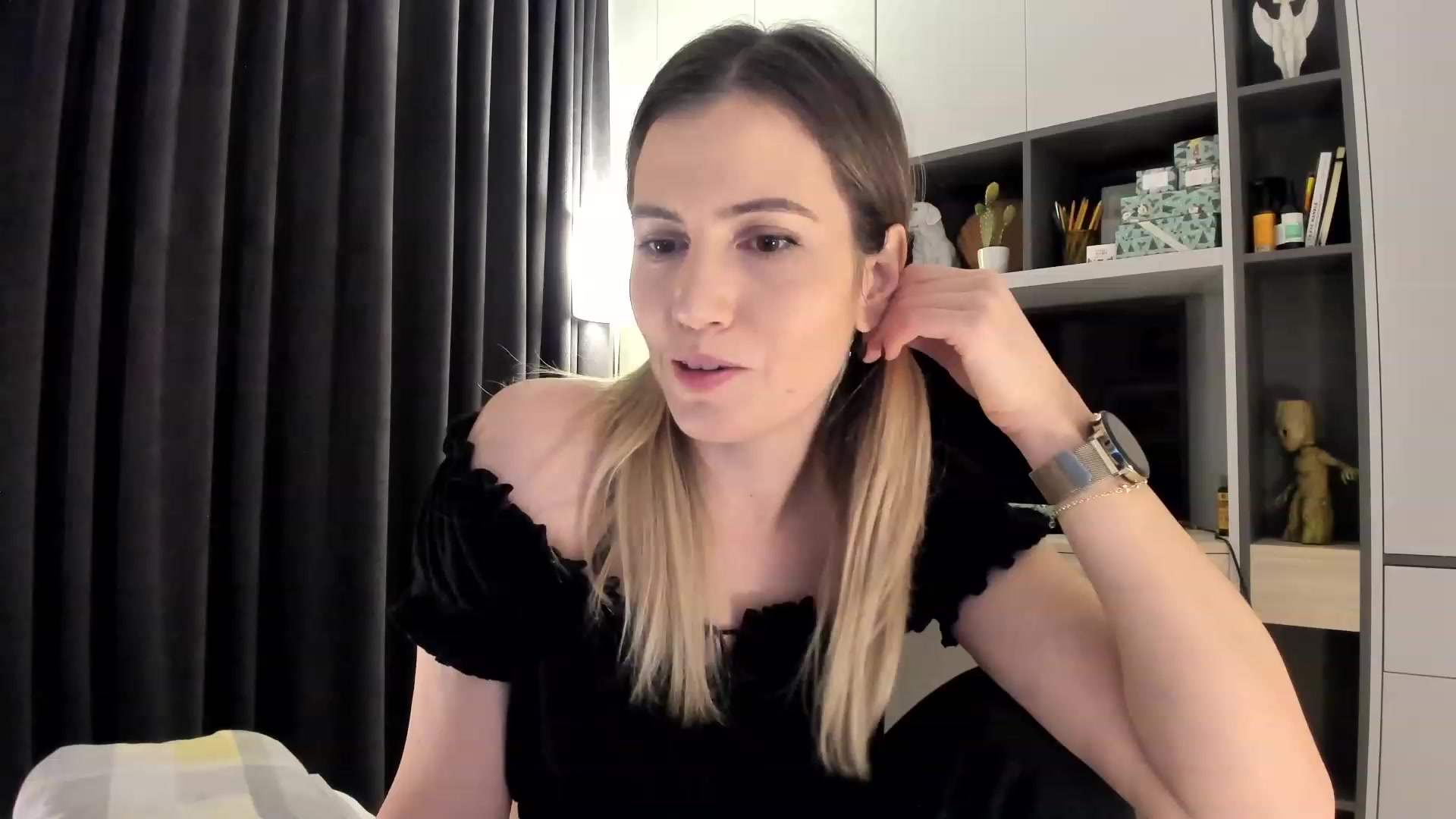 Gallery image thumbnail from happyendings_'s myfreecams stream on, 12/22/2023, 04:49 image 6 of 20