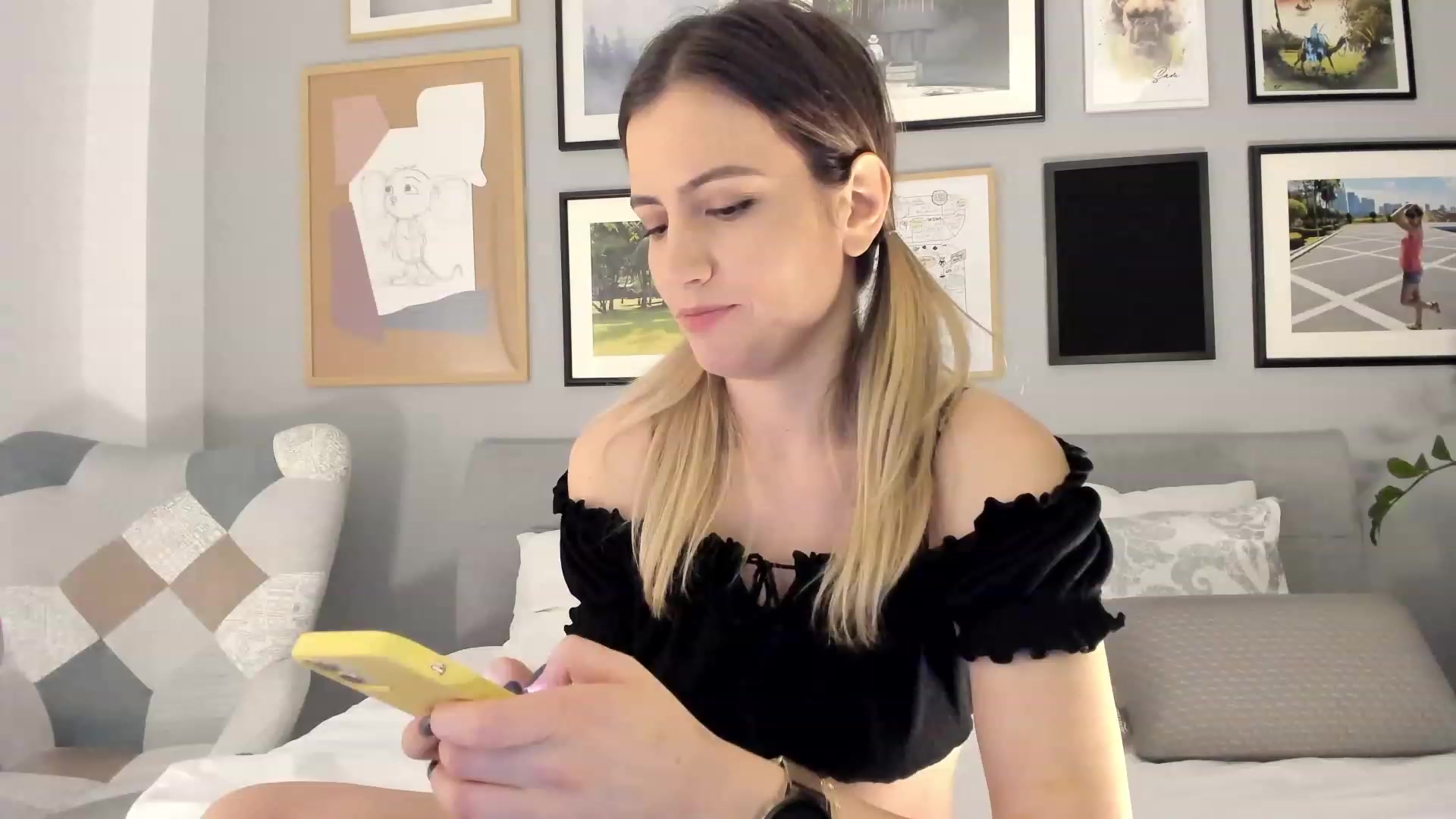 Gallery image thumbnail from happyendings_'s myfreecams stream on, 12/22/2023, 04:49 image 18 of 20