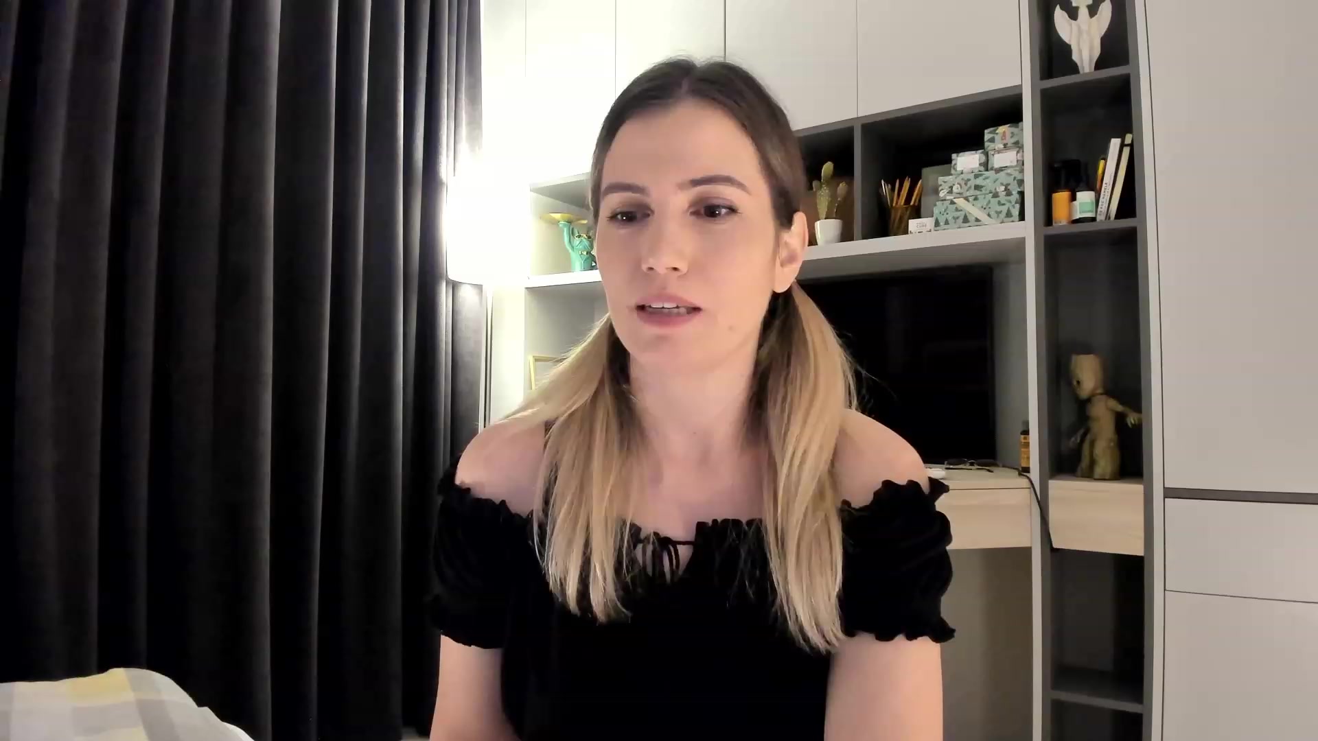 Gallery image thumbnail from happyendings_'s myfreecams stream on, 12/22/2023, 04:49 image 1 of 20