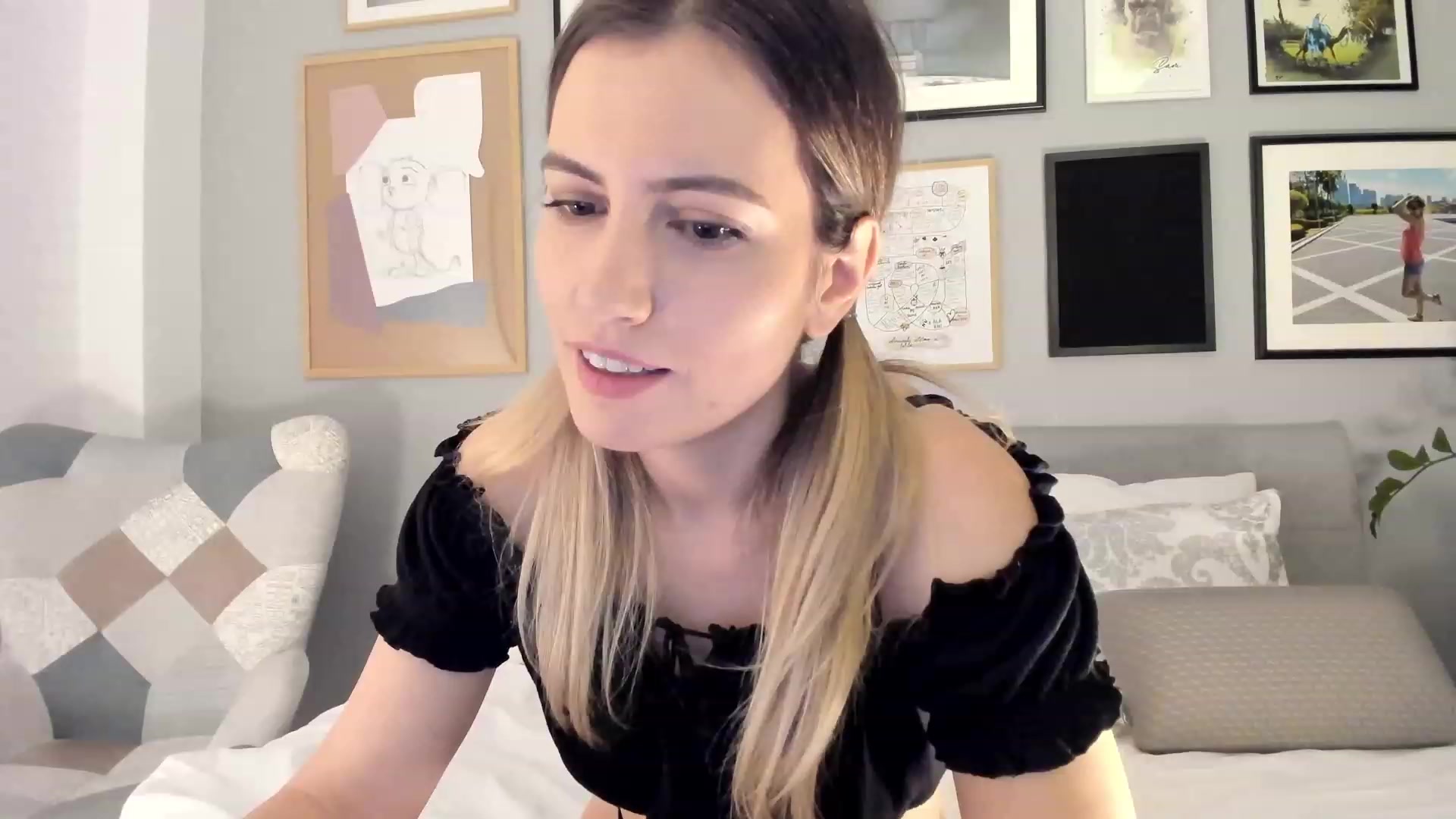 Gallery image thumbnail from happyendings_'s myfreecams stream on, 12/22/2023, 04:49 image 20 of 20