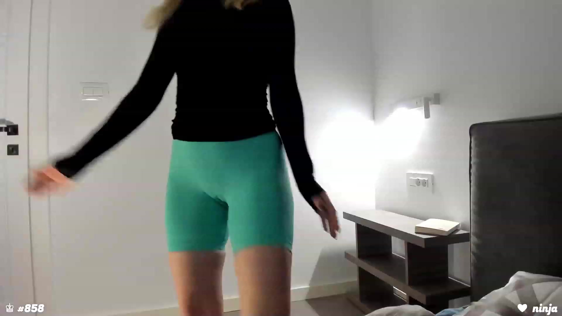 Gallery image thumbnail from happyendings_'s myfreecams stream on, 01/04/2024, 04:26 image 12 of 20