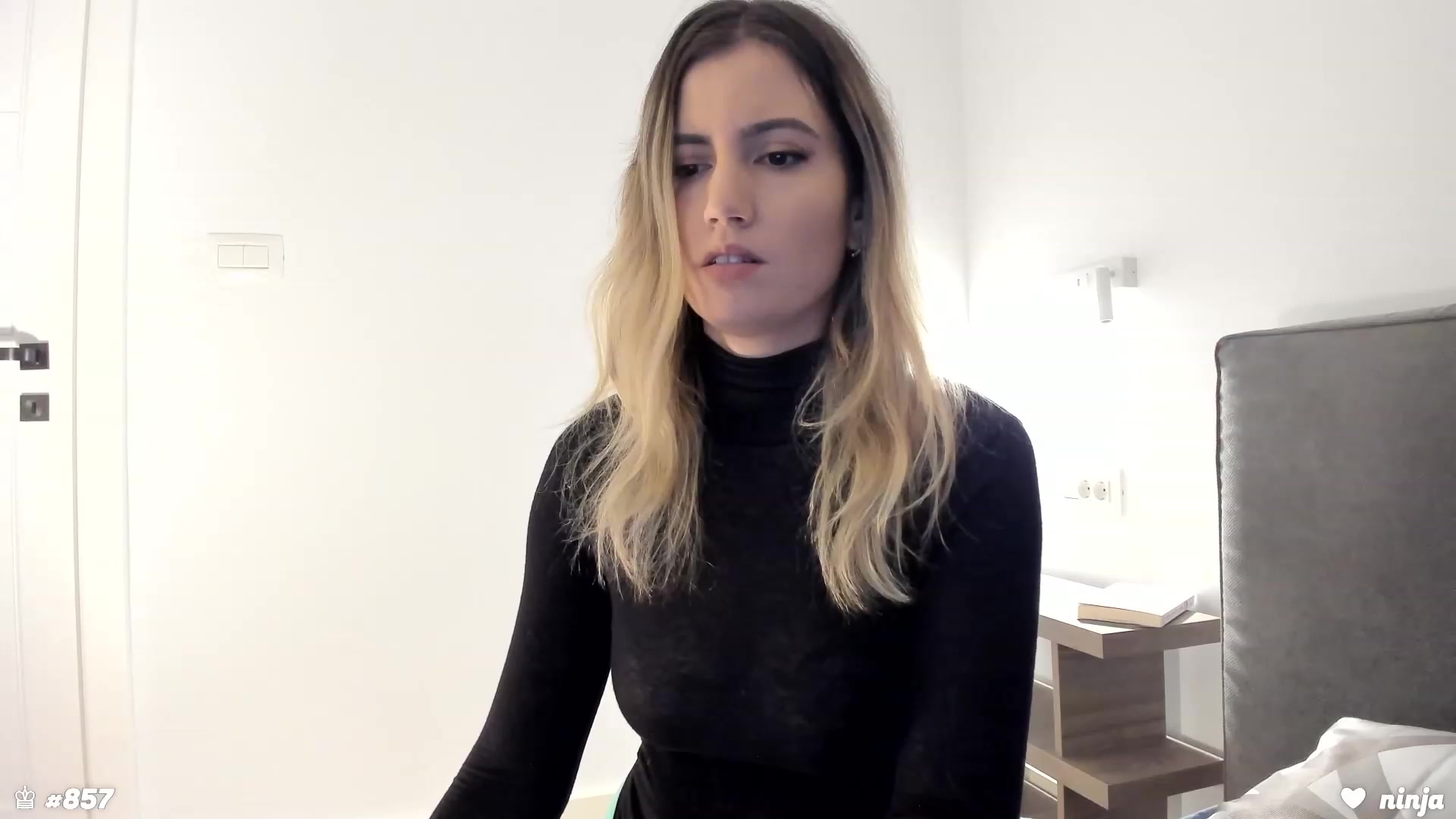 Gallery image thumbnail from happyendings_'s myfreecams stream on, 01/04/2024, 04:26 image 10 of 20