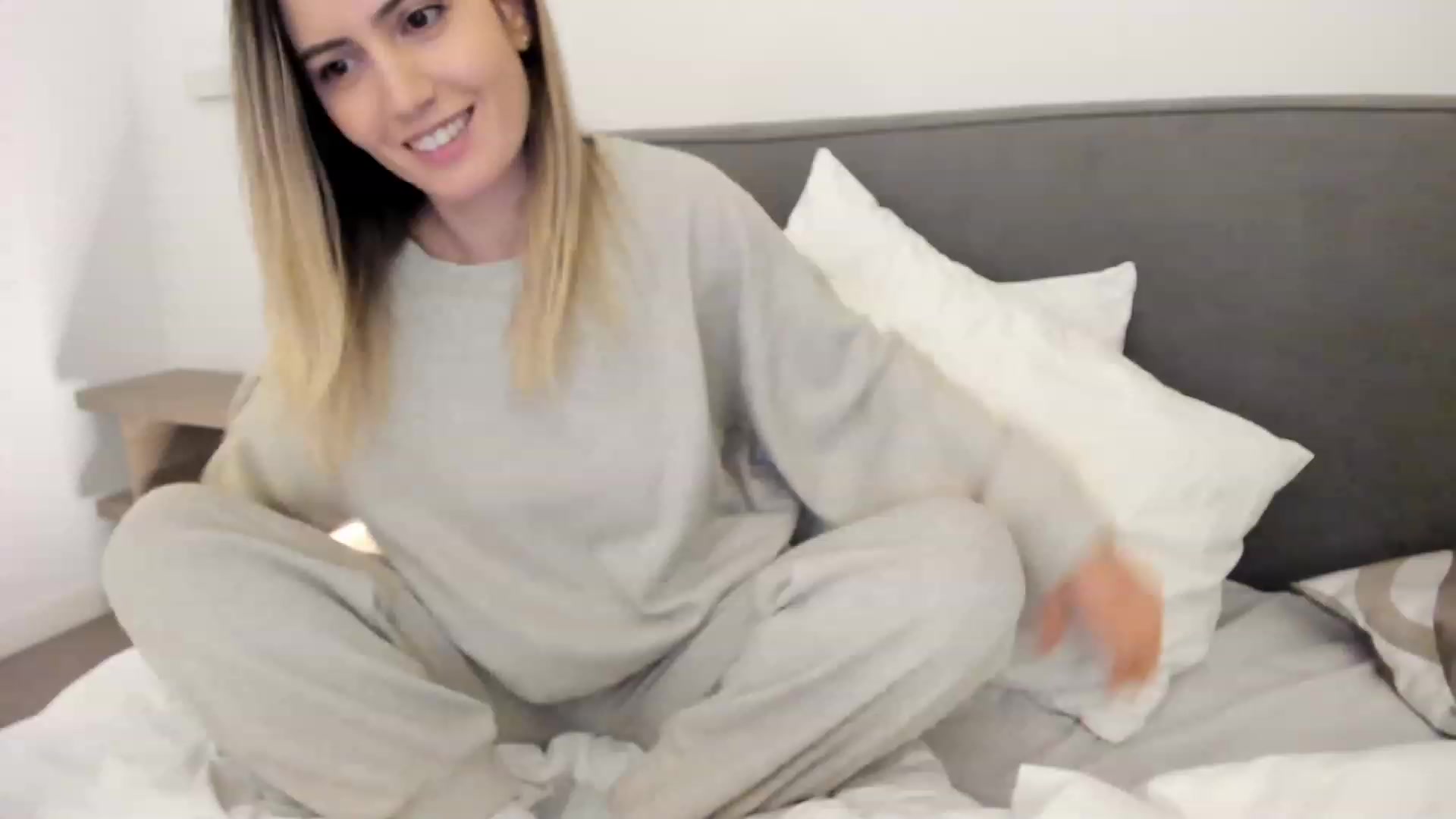 Gallery image thumbnail from happyendings_'s myfreecams stream on, 01/19/2024, 06:36 image 20 of 20