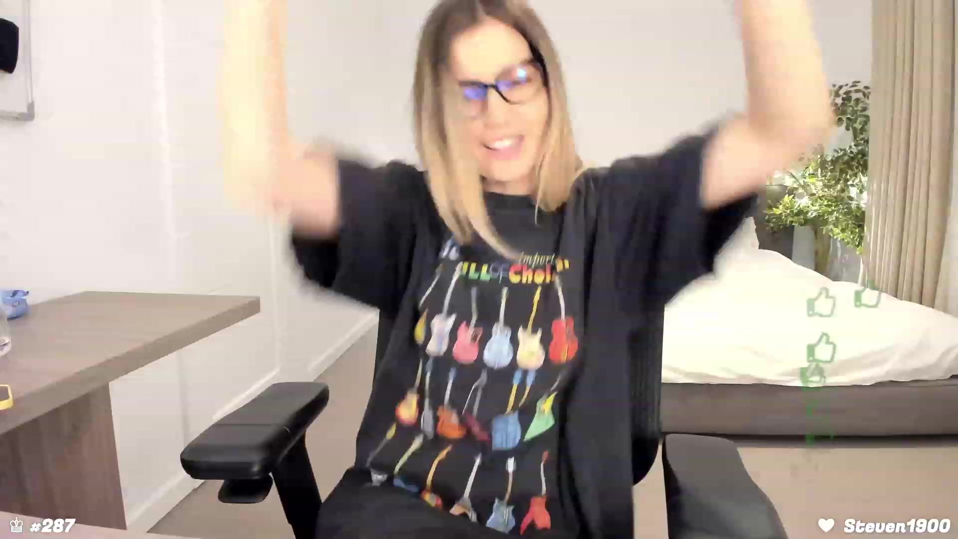 Gallery image thumbnail from happyendings_'s myfreecams stream on, 01/22/2024, 24:01 image 2 of 20