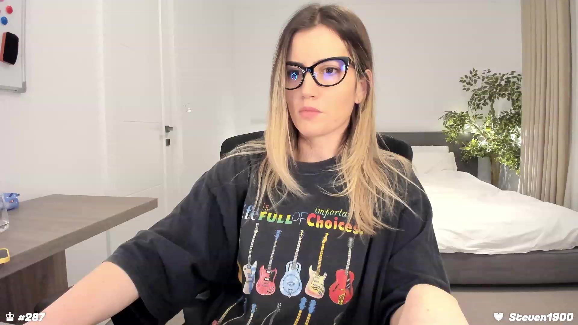 Gallery image thumbnail from happyendings_'s myfreecams stream on, 01/22/2024, 24:01 image 1 of 20