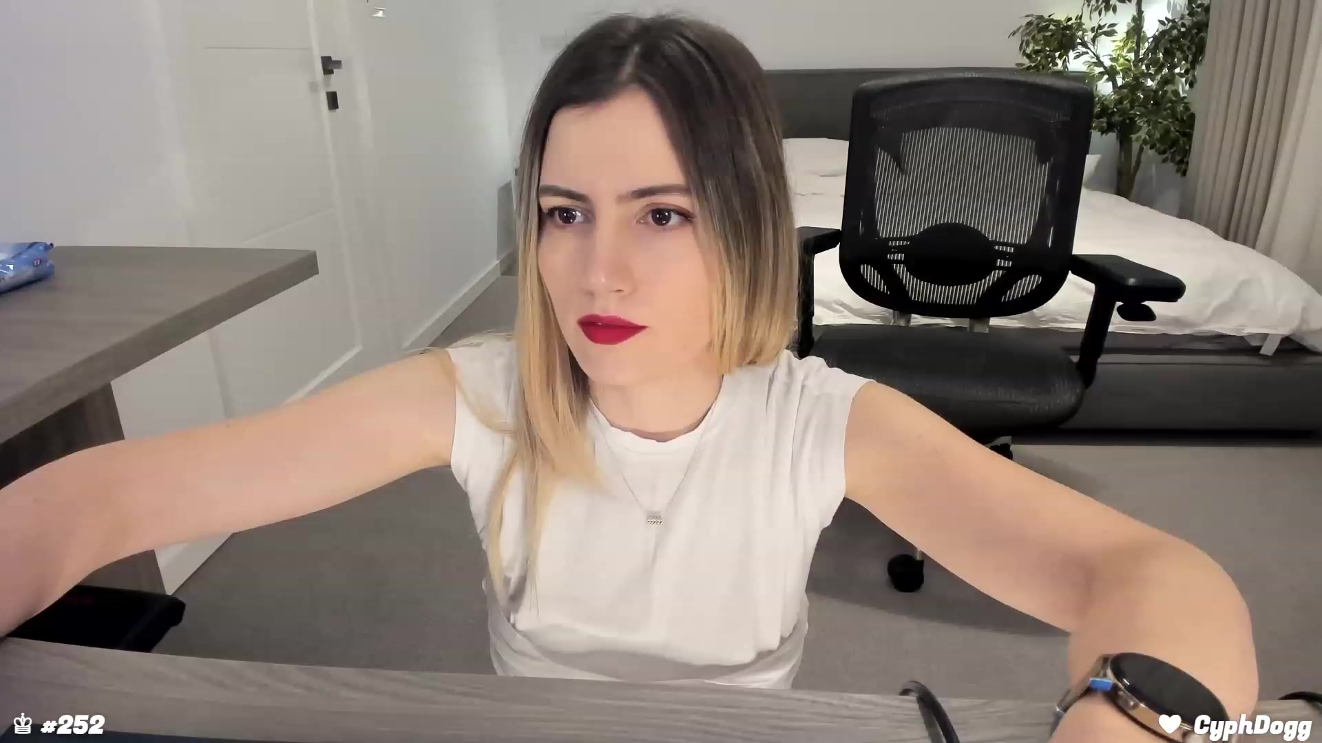 Gallery image thumbnail from happyendings_'s myfreecams stream on, 01/22/2024, 22:42 image 5 of 20