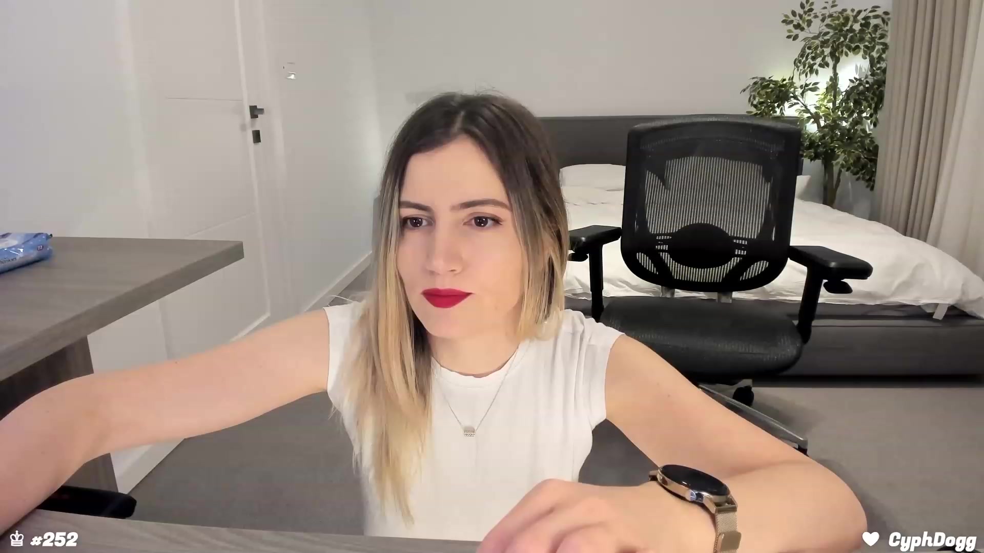 Gallery image thumbnail from happyendings_'s myfreecams stream on, 01/22/2024, 22:42 image 8 of 20