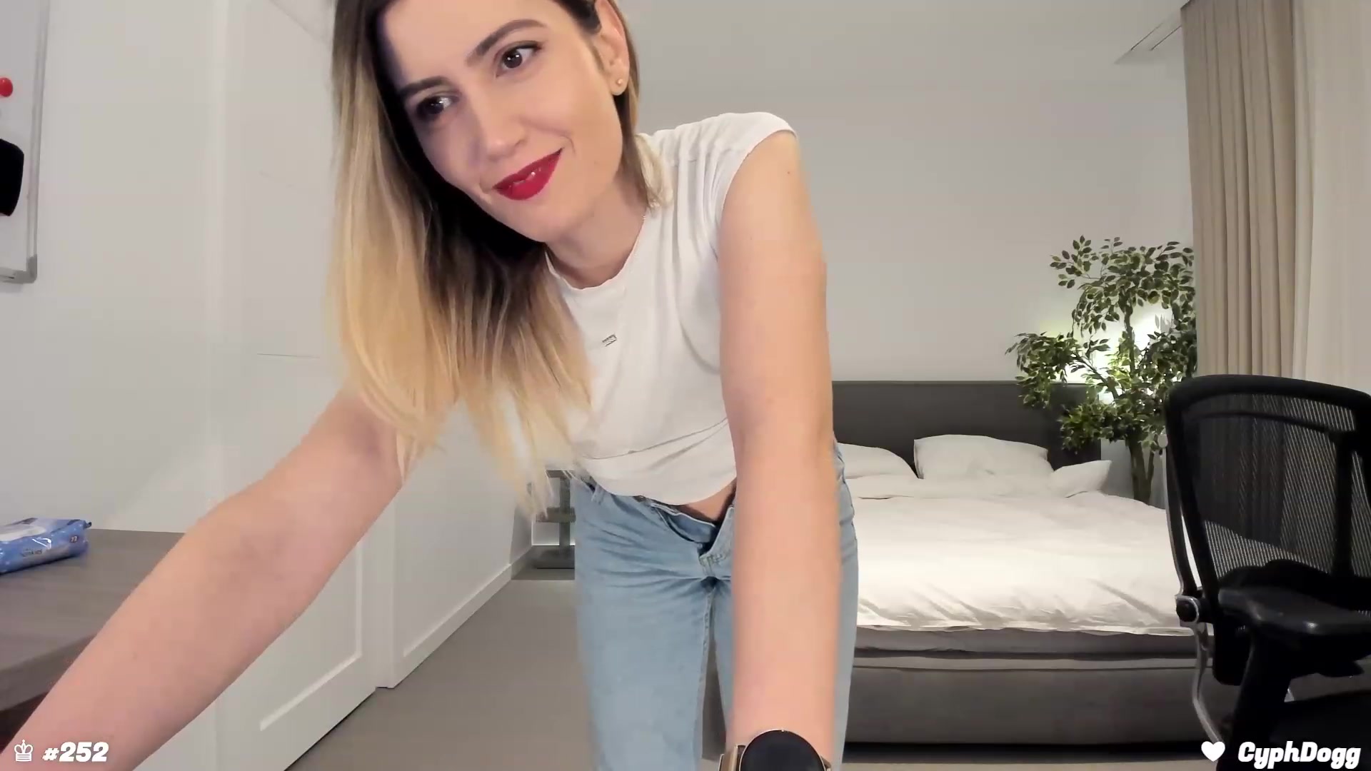 Gallery image thumbnail from happyendings_'s myfreecams stream on, 01/22/2024, 22:42 image 12 of 20