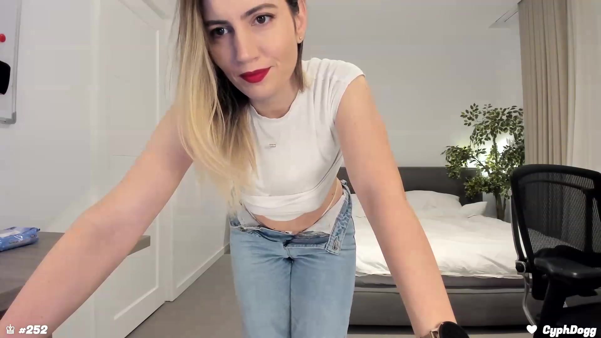 Gallery image thumbnail from happyendings_'s myfreecams stream on, 01/22/2024, 22:42 image 11 of 20