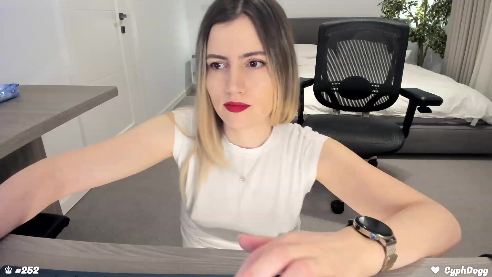 Gallery image thumbnail from happyendings_'s myfreecams stream on, 01/22/2024, 22:42 image 4 of 20