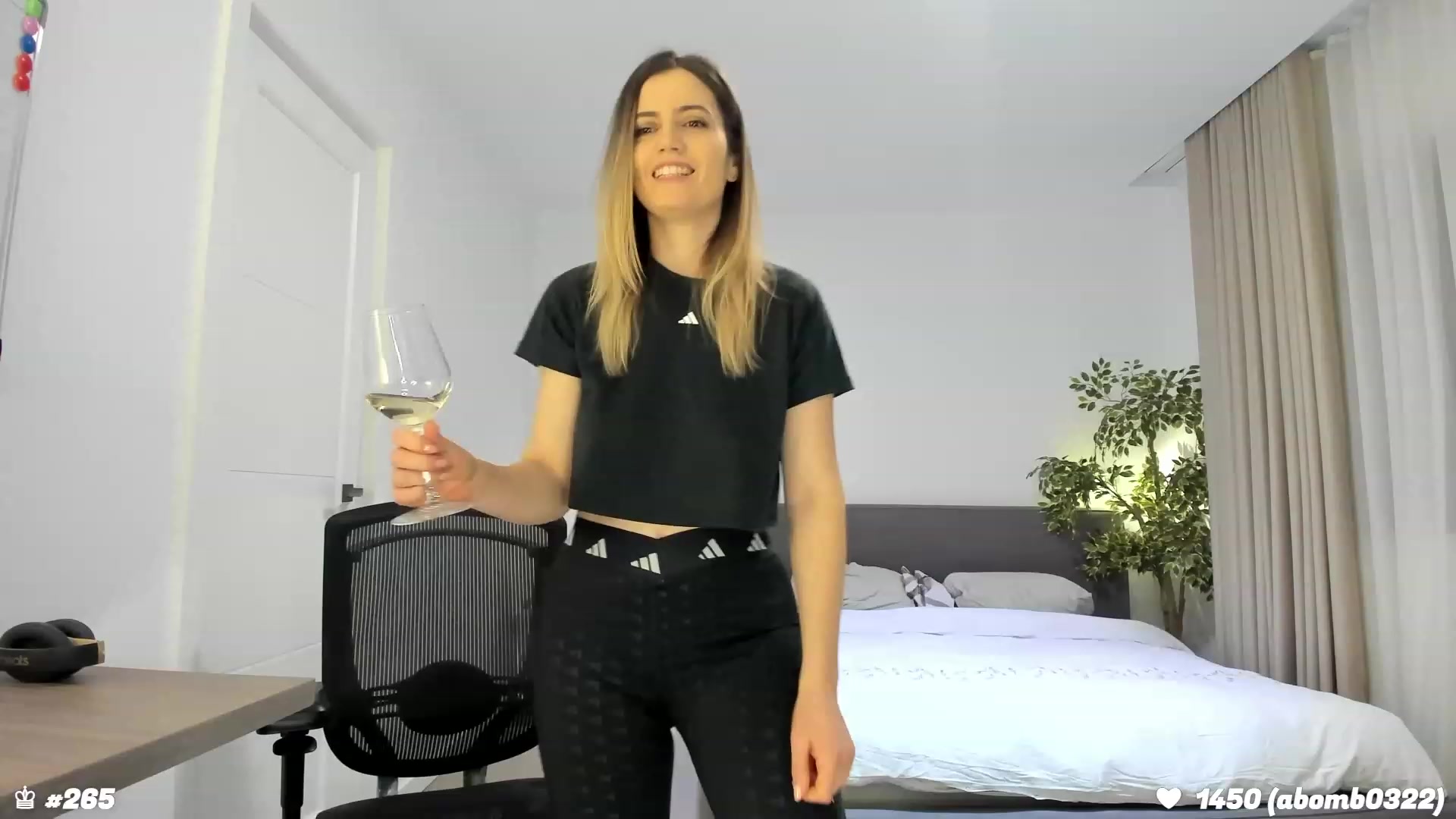Gallery image thumbnail from happyendings_'s myfreecams stream on, 01/27/2024, 24:01 image 14 of 20
