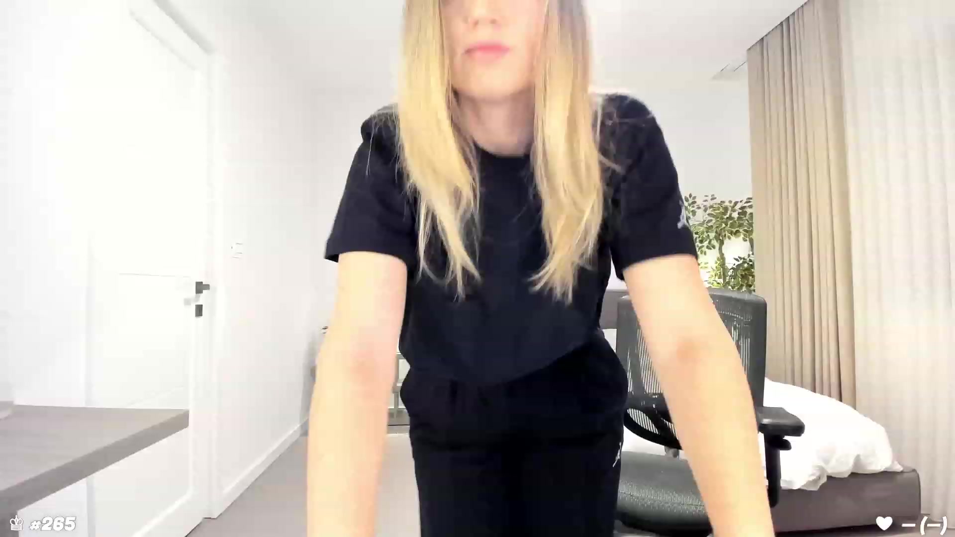 Gallery image thumbnail from happyendings_'s myfreecams stream on, 01/27/2024, 22:30 image 1 of 20