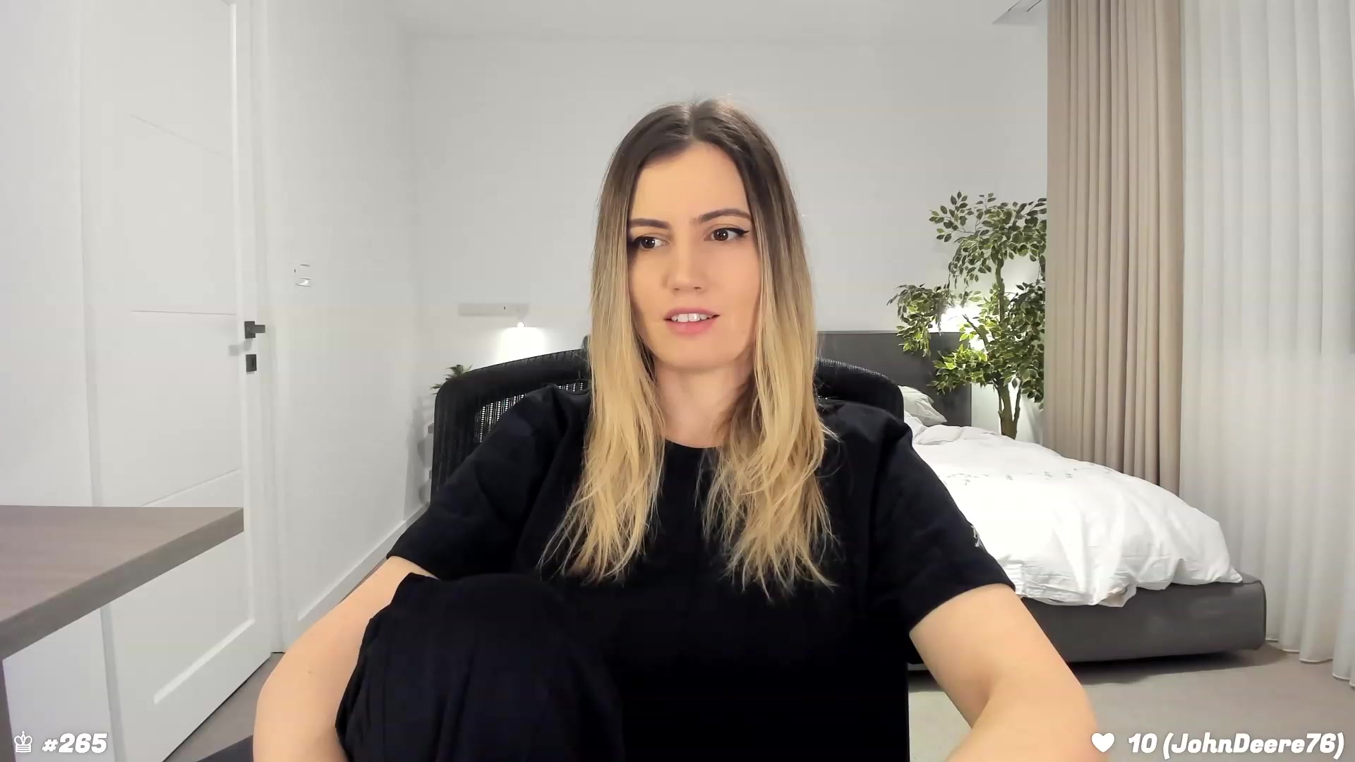 Gallery image thumbnail from happyendings_'s myfreecams stream on, 01/27/2024, 22:30 image 13 of 20