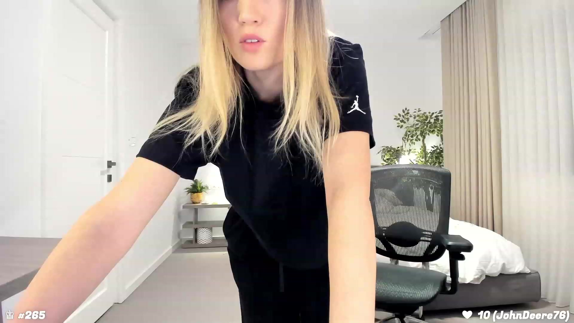 Gallery image thumbnail from happyendings_'s myfreecams stream on, 01/27/2024, 22:30 image 10 of 20