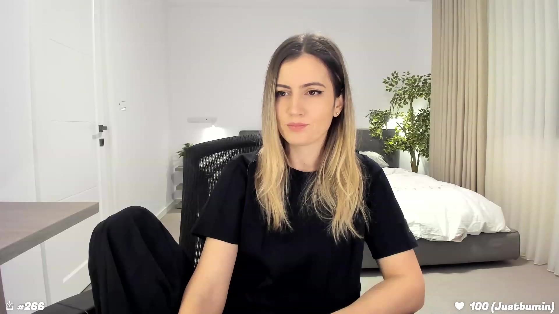 Gallery image thumbnail from happyendings_'s myfreecams stream on, 01/27/2024, 22:30 image 17 of 20