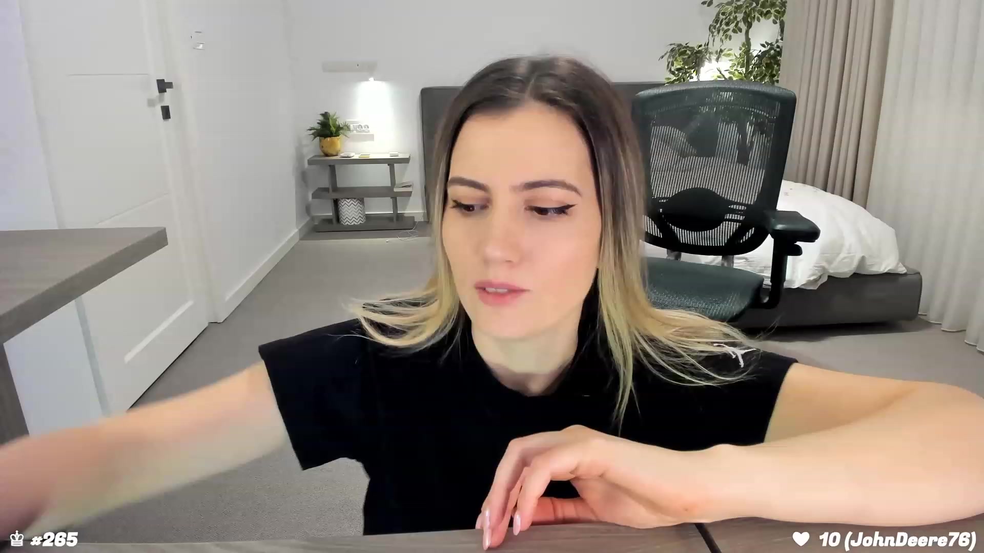 Gallery image thumbnail from happyendings_'s myfreecams stream on, 01/27/2024, 22:30 image 6 of 20
