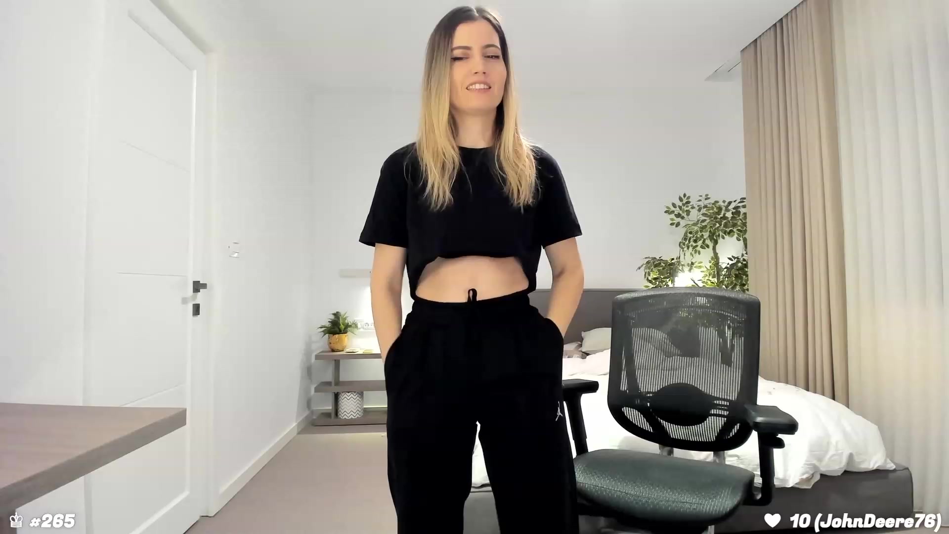 Gallery image thumbnail from happyendings_'s myfreecams stream on, 01/27/2024, 22:30 image 3 of 20