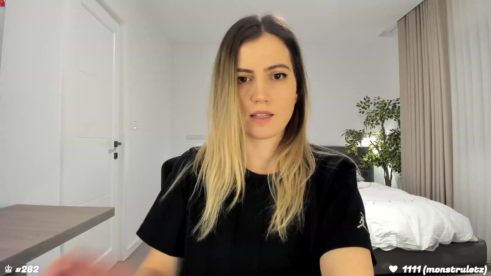 Gallery image thumbnail from happyendings_'s myfreecams stream on, 01/27/2024, 23:18 image 4 of 20