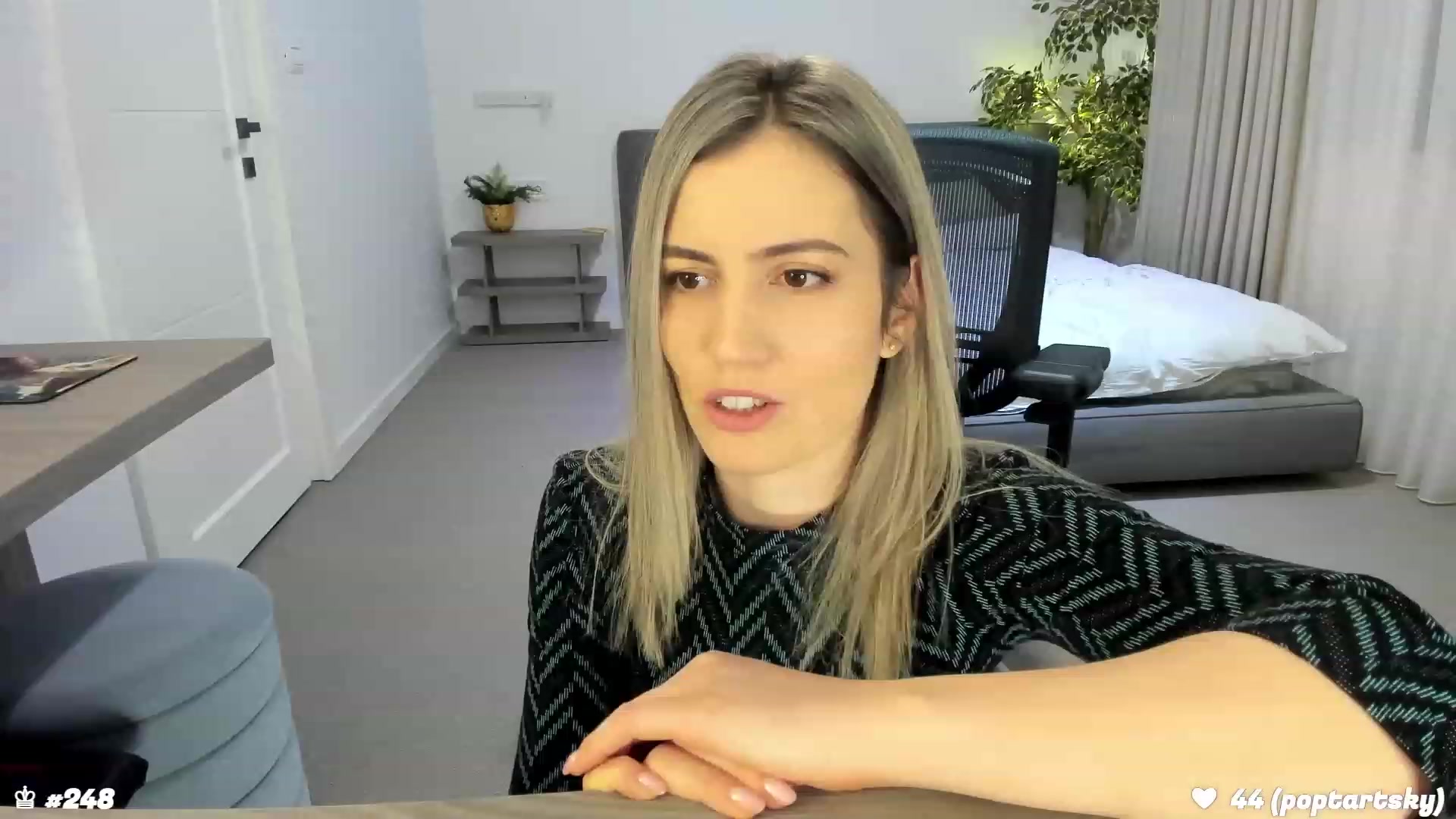 Gallery image thumbnail from happyendings_'s myfreecams stream on, 01/29/2024, 22:06 image 6 of 20