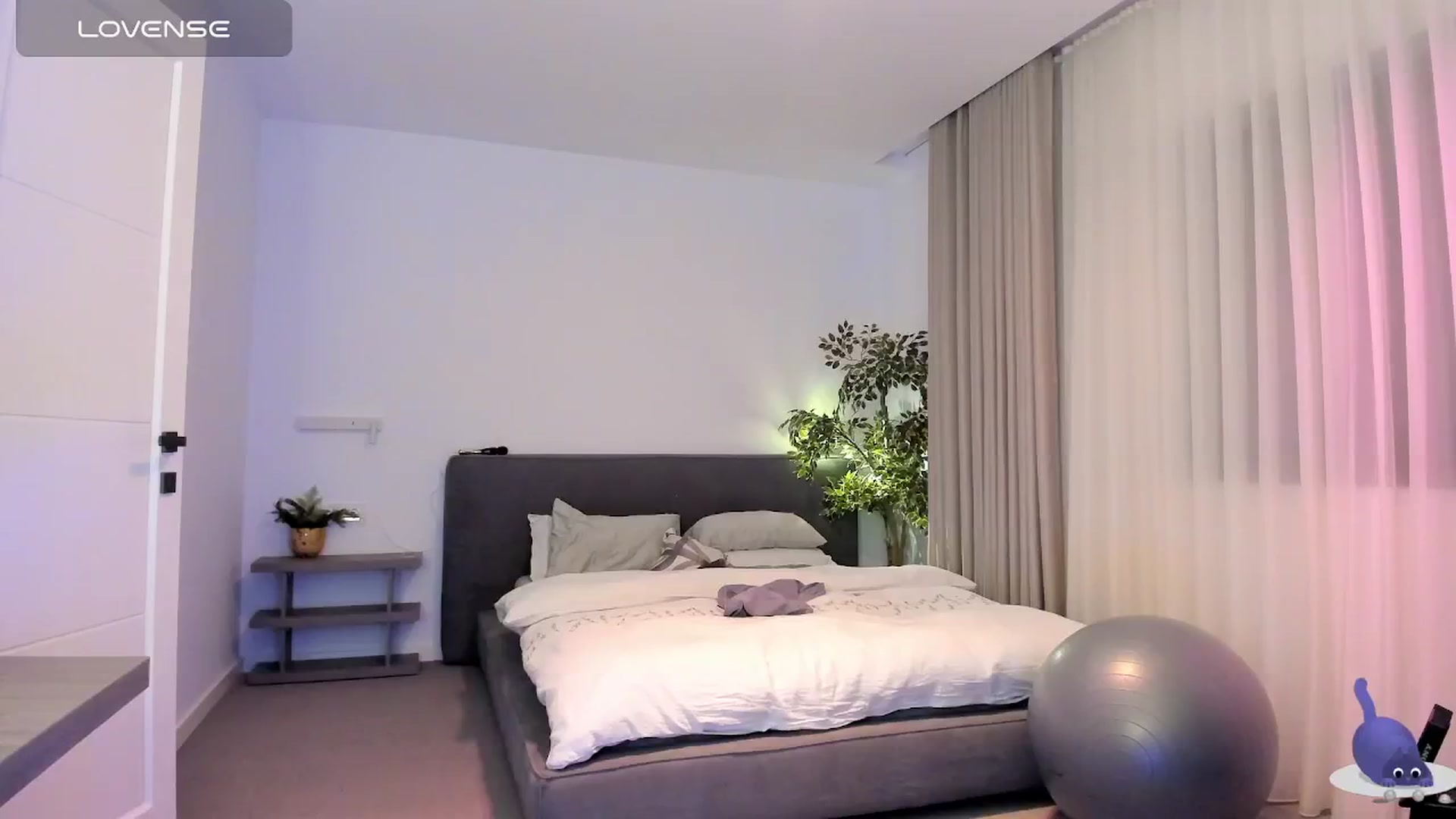 Gallery image thumbnail from happyendings_'s myfreecams stream on, 02/03/2024, 24:27 image 7 of 20