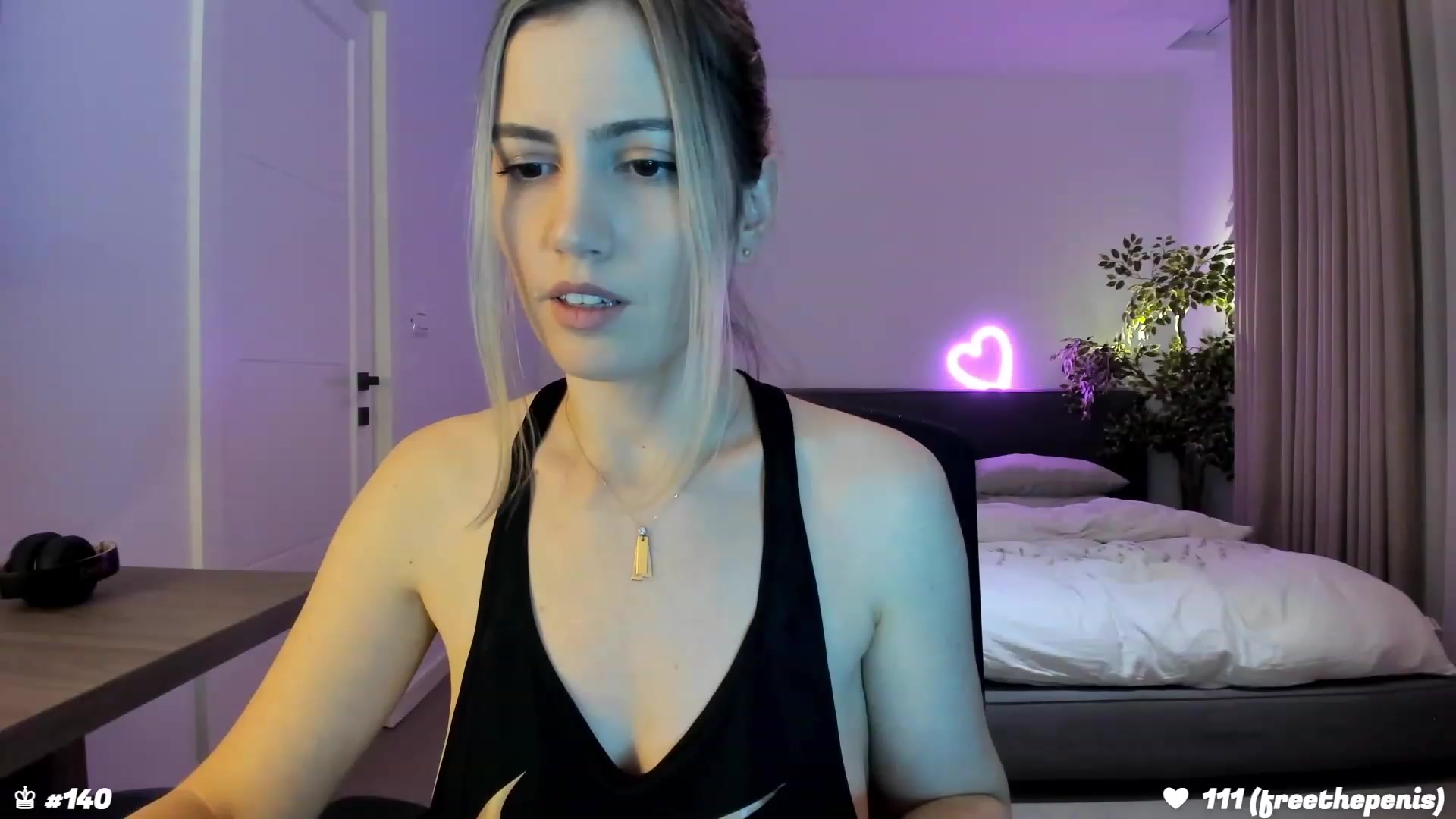 Gallery image thumbnail from happyendings_'s myfreecams stream on, 02/04/2024, 24:22 image 8 of 20