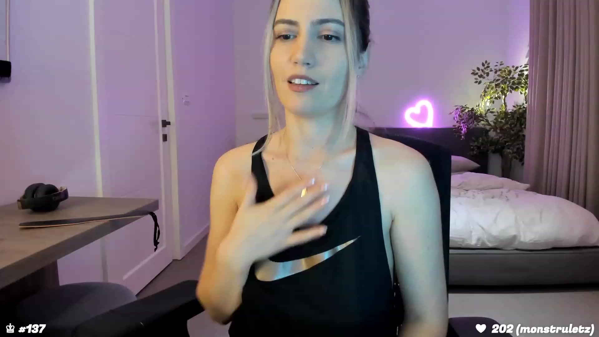 Gallery image thumbnail from happyendings_'s myfreecams stream on, 02/04/2024, 24:22 image 14 of 20