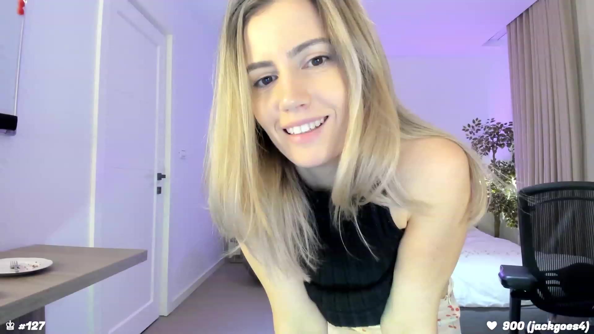 Gallery image thumbnail from happyendings_'s myfreecams stream on, 02/04/2024, 23:19 image 5 of 20