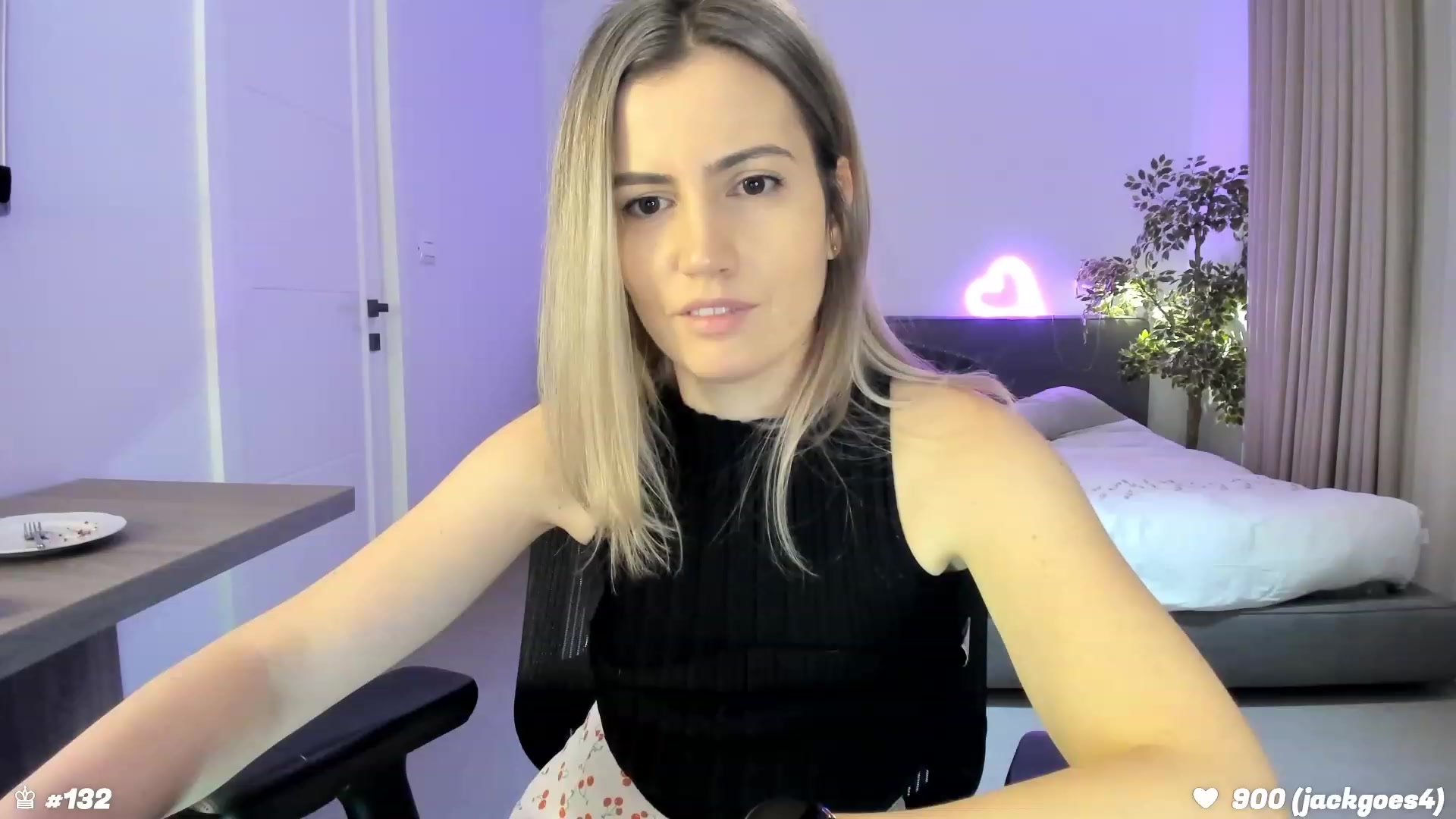 Gallery image thumbnail from happyendings_'s myfreecams stream on, 02/04/2024, 23:19 image 1 of 20