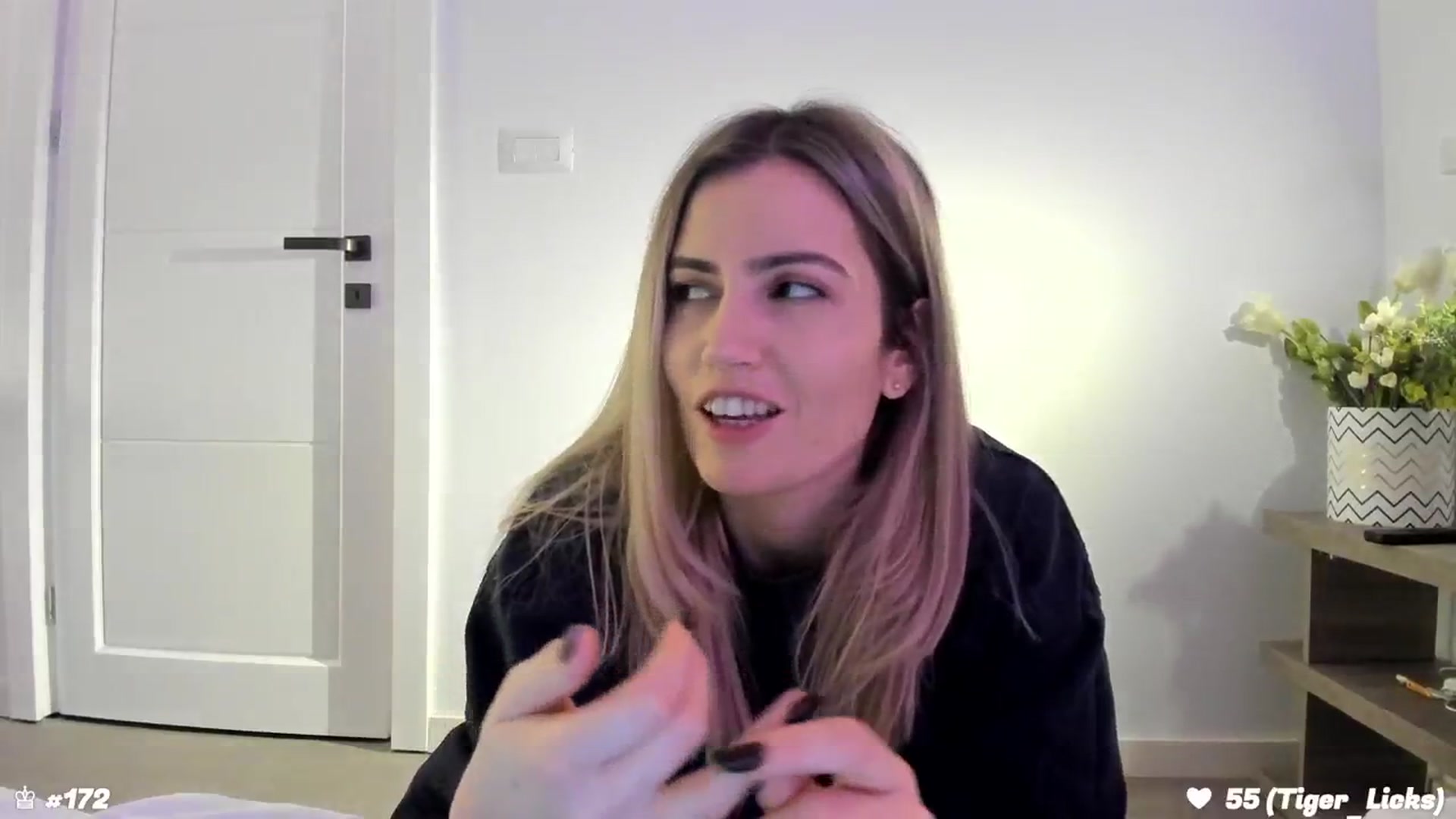 Gallery image thumbnail from happyendings_'s myfreecams stream on, 02/17/2024, 05:17 image 13 of 20