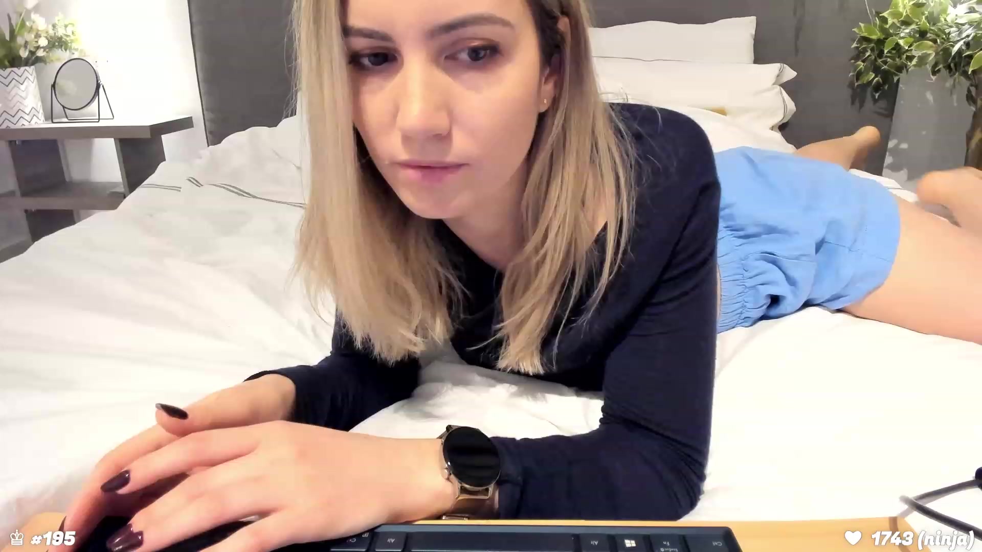 Gallery image thumbnail from happyendings_'s myfreecams stream on, 02/22/2024, 05:20 image 16 of 20