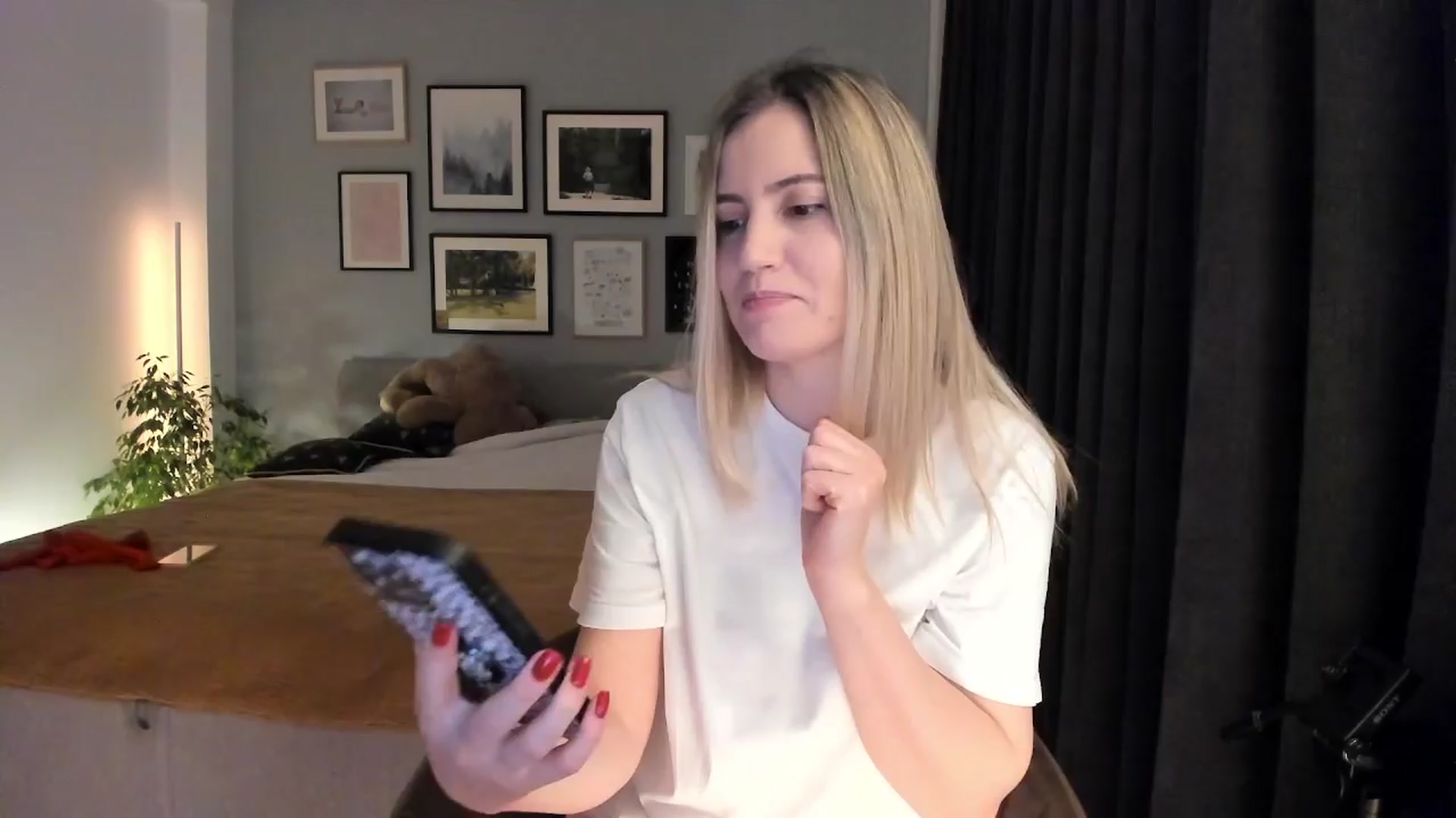 Gallery image thumbnail from happyendings_'s myfreecams stream on, 04/12/2024, 22:54 image 1 of 20