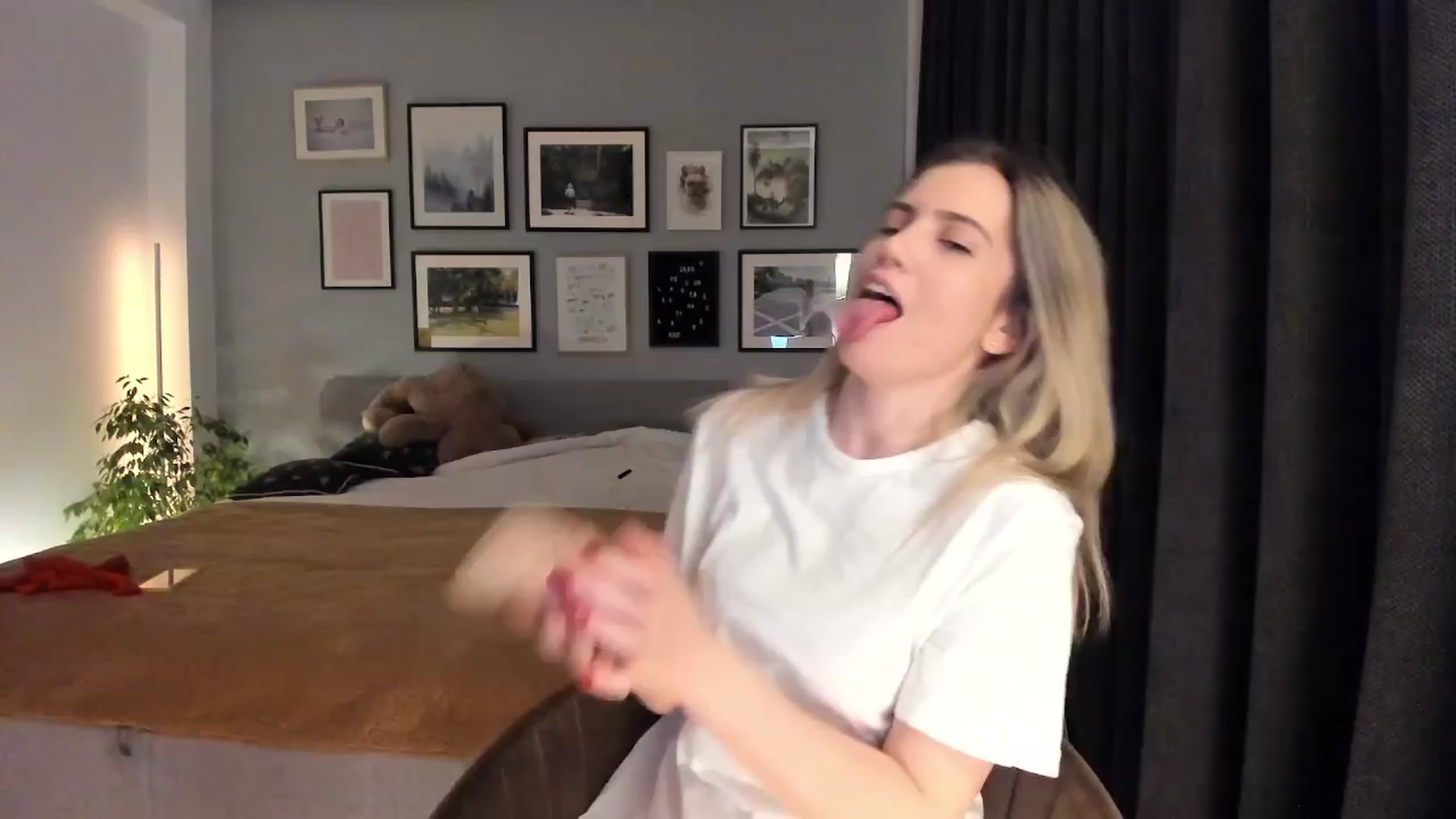 Gallery image thumbnail from happyendings_'s myfreecams stream on, 04/12/2024, 22:54 image 11 of 20